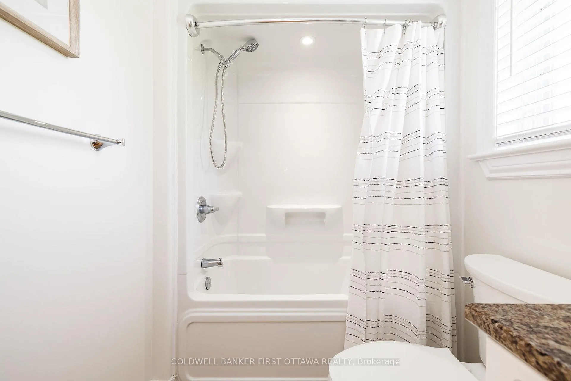 Photo 34 of 187 Glenncastle Drive, Ottawa, Carp — HOMEH