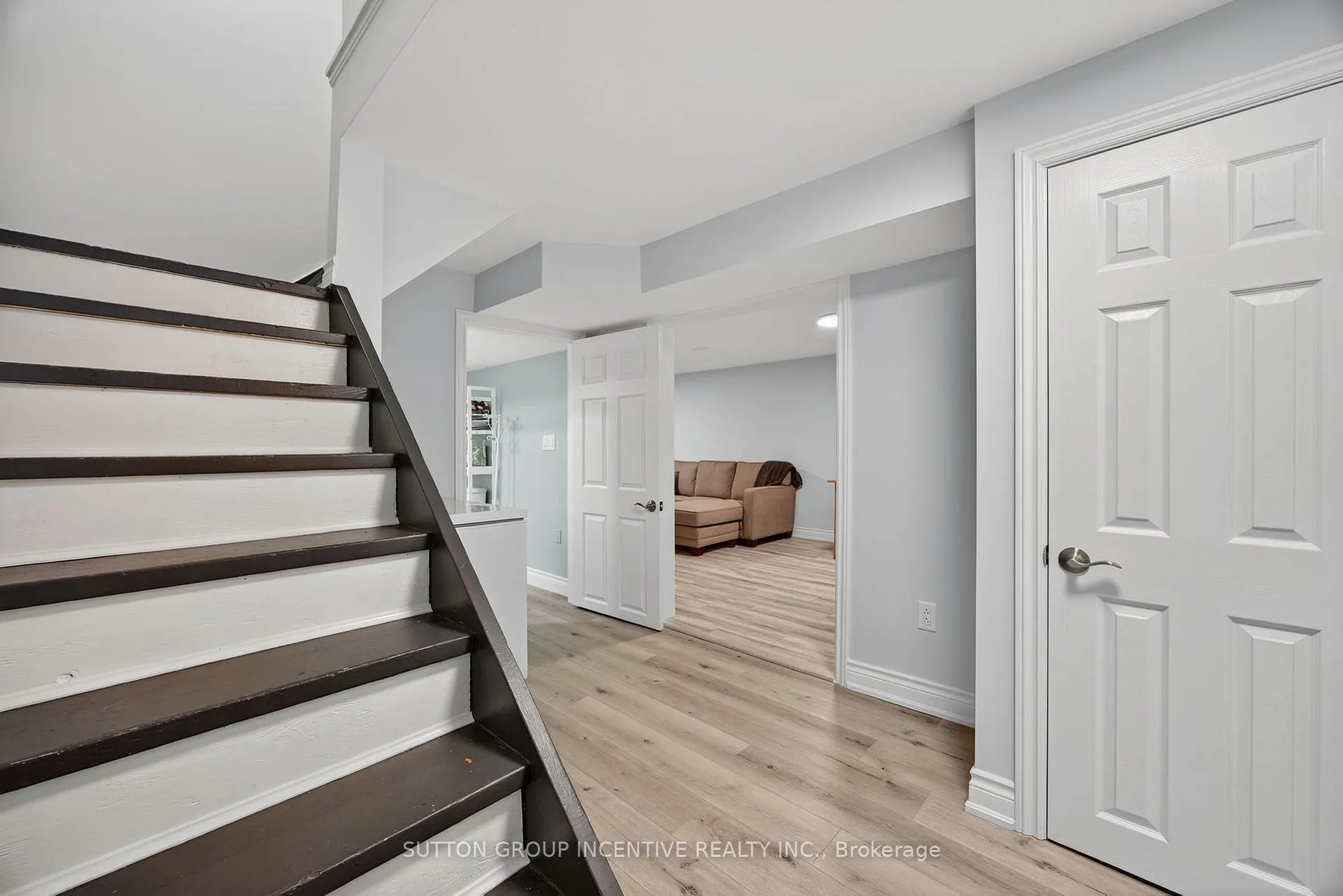Photo 25 of 113 Garden Drive, Barrie, Allandale Heights — HOMEH