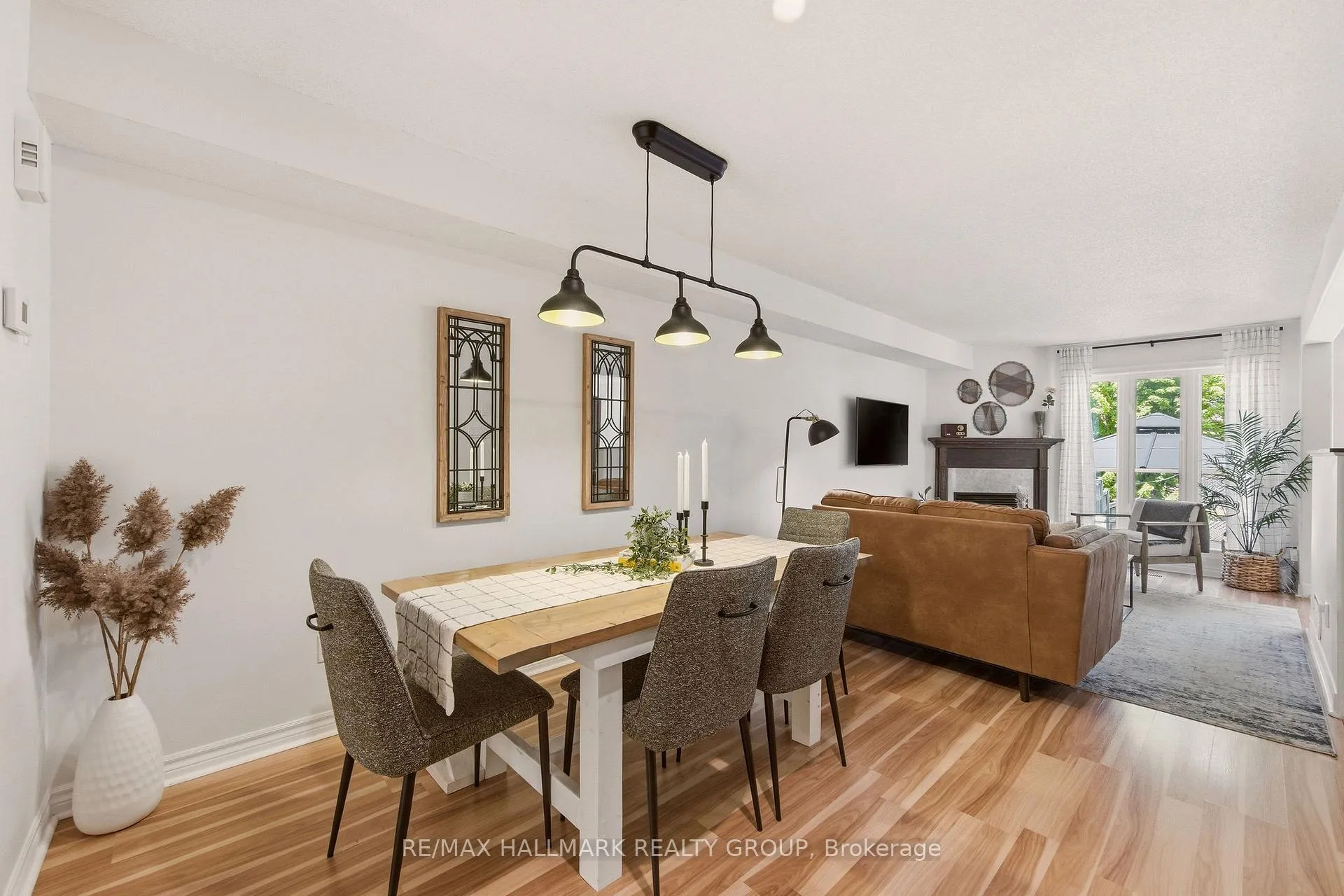 Photo 5 of 154 Talltree Crescent, Ottawa, Stittsville (Central) — HOMEH