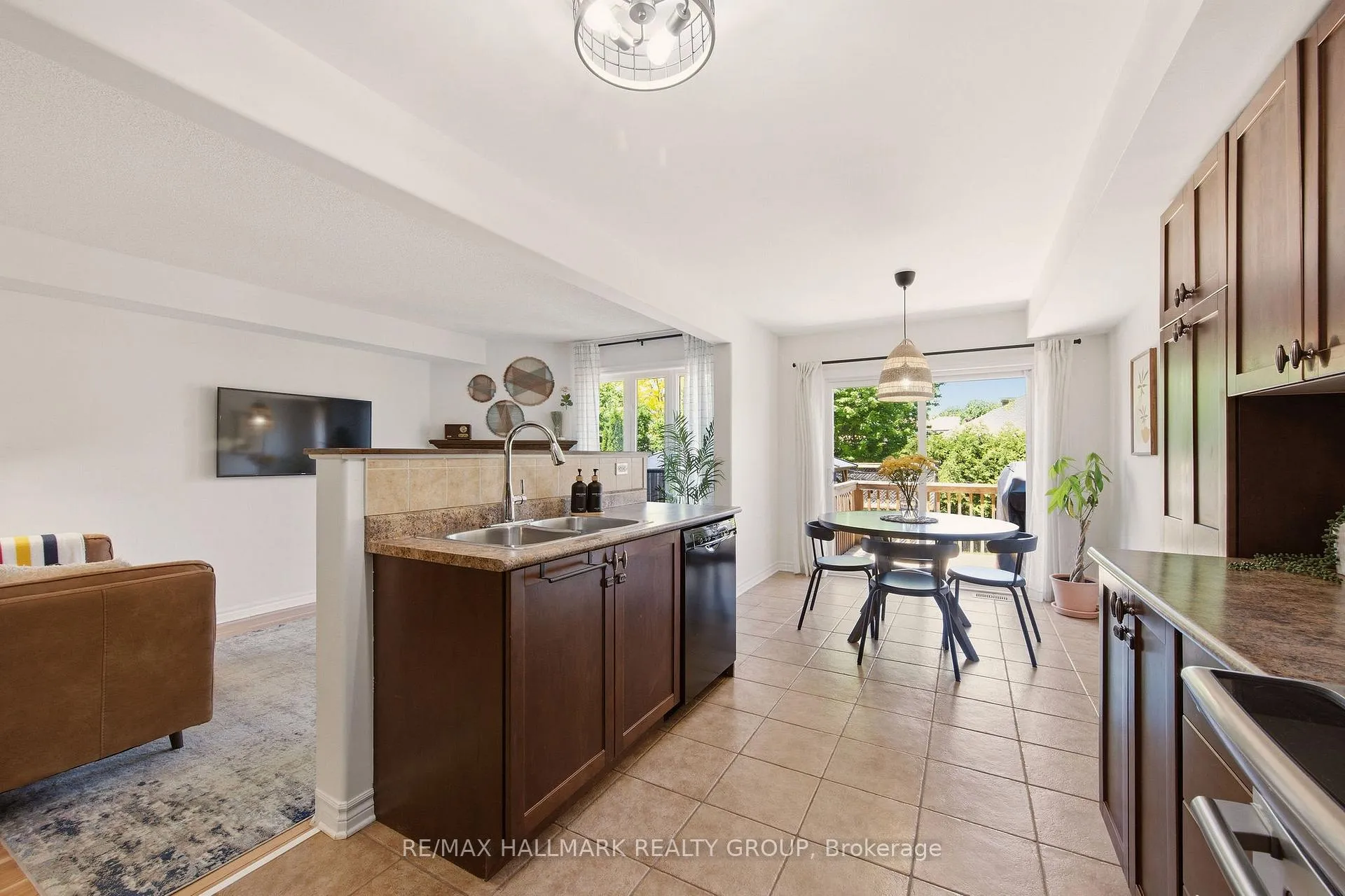 Photo 16 of 154 Talltree Crescent, Ottawa, Stittsville (Central) — HOMEH