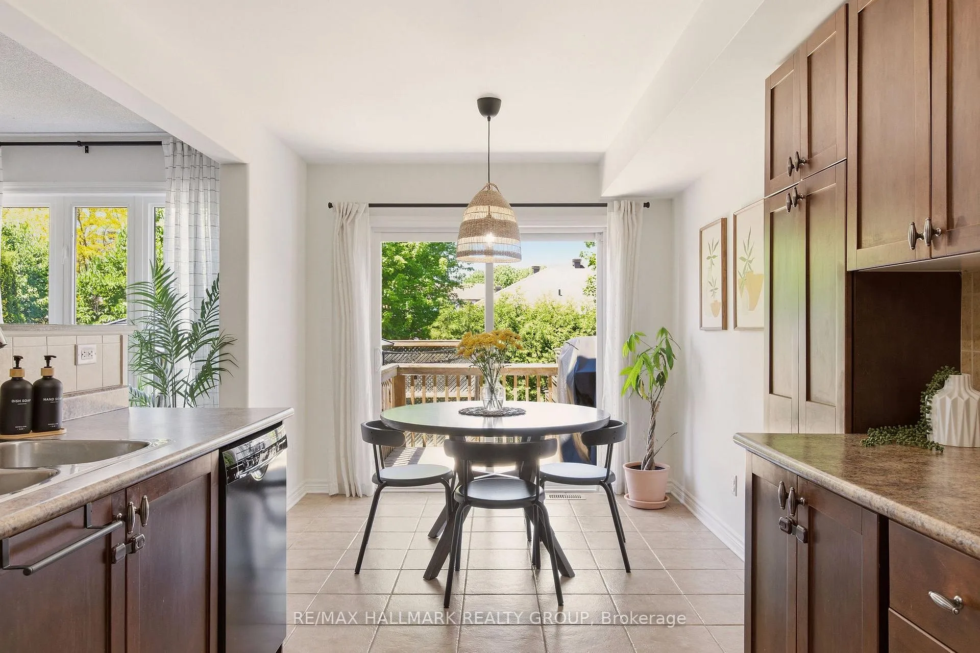 Photo 17 of 154 Talltree Crescent, Ottawa, Stittsville (Central) — HOMEH