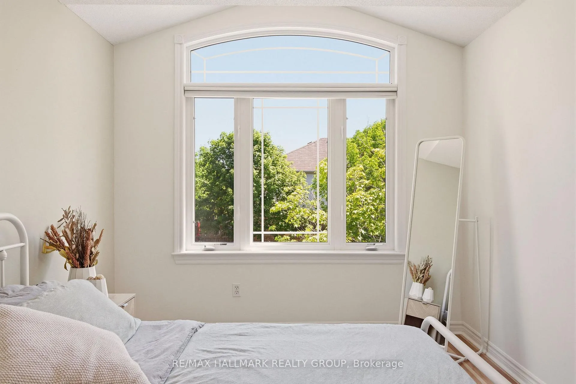 Photo 24 of 154 Talltree Crescent, Ottawa, Stittsville (Central) — HOMEH
