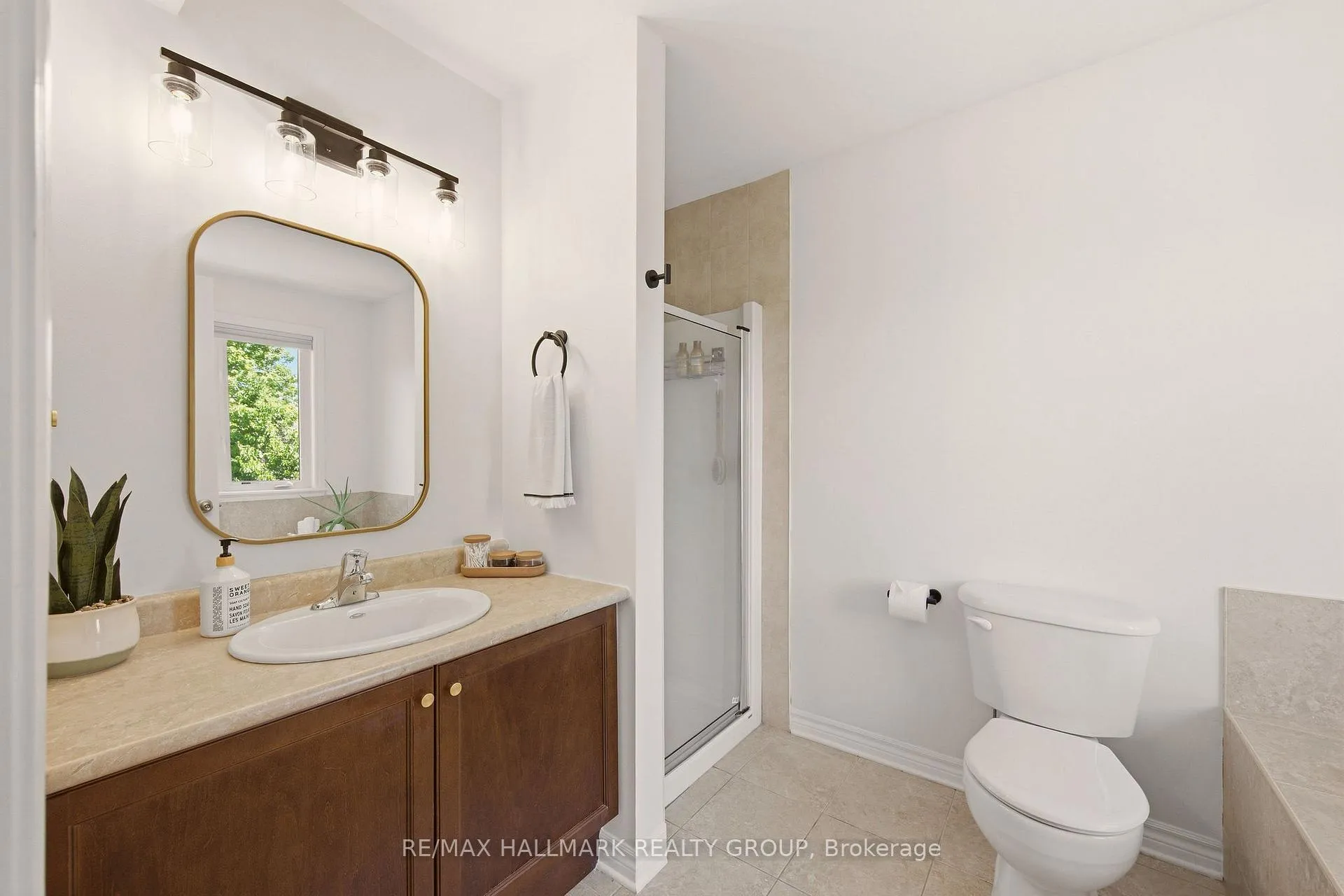 Photo 32 of 154 Talltree Crescent, Ottawa, Stittsville (Central) — HOMEH