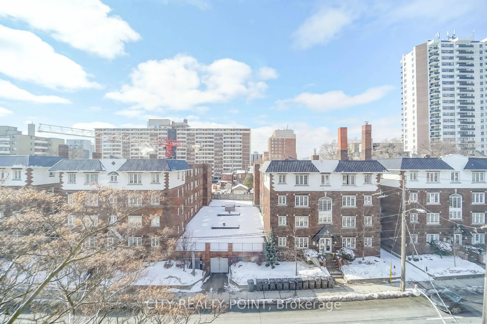 Photo 3 of Unit 405, 1545 Bathurst Street, Toronto, Forest Hill South — HOMEH