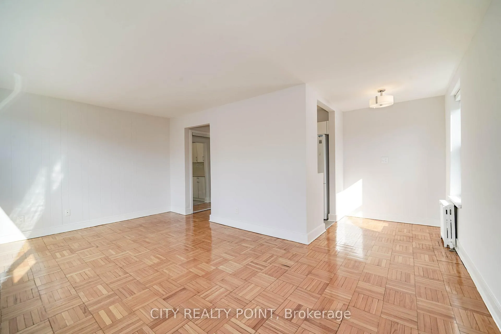 Photo 10 of Unit 405, 1545 Bathurst Street, Toronto, Forest Hill South — HOMEH