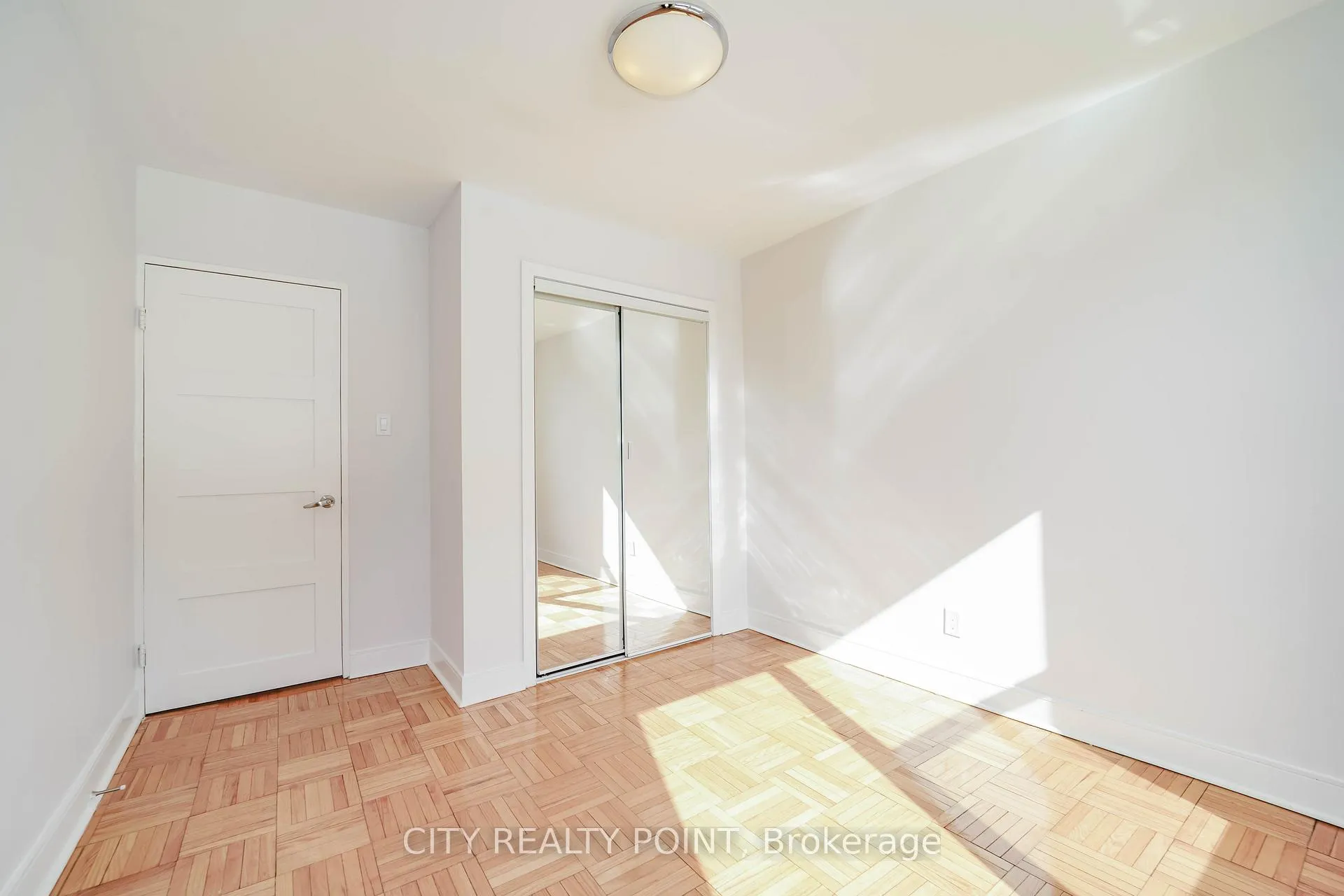 Photo 14 of Unit 405, 1545 Bathurst Street, Toronto, Forest Hill South — HOMEH