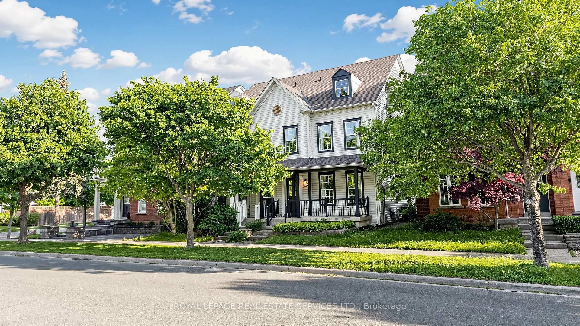 Photo 2 of 100 Georgian Drive, Oakville, River Oaks — HOMEH
