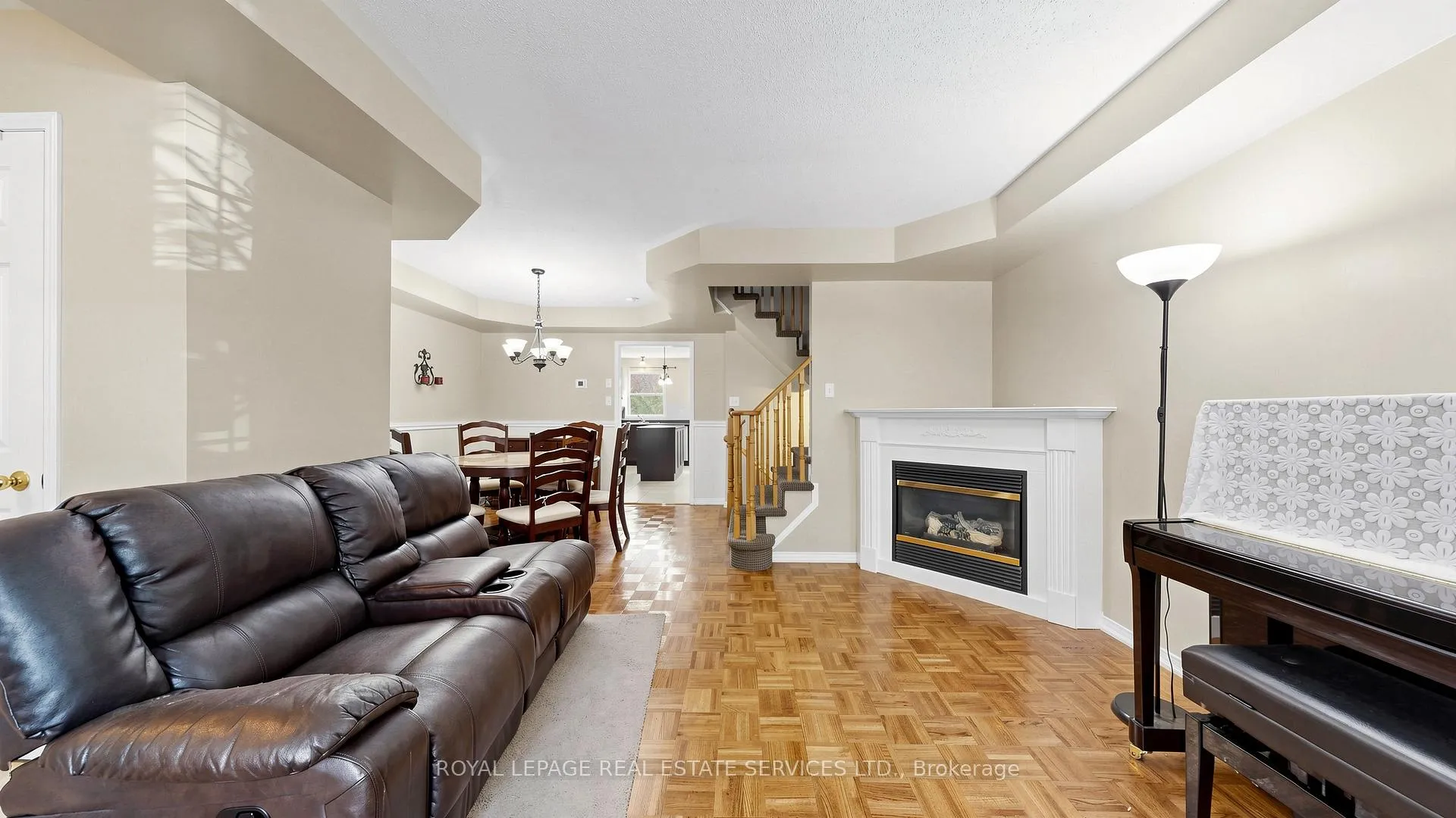 Photo 7 of 100 Georgian Drive, Oakville, River Oaks — HOMEH