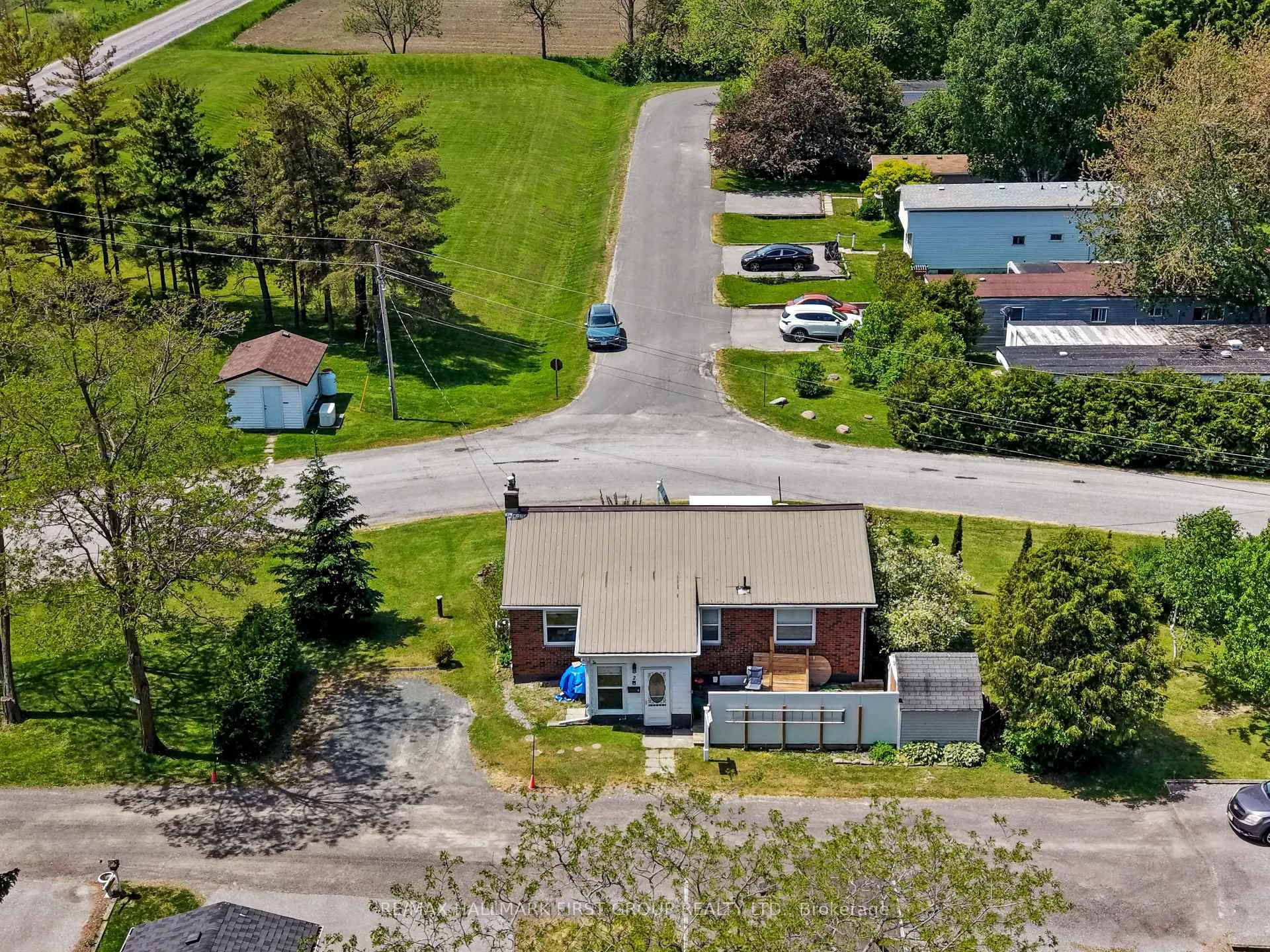 Photo 32 of 2 Park Lane, Hamilton Township, Rural Hamilton — HOMEH