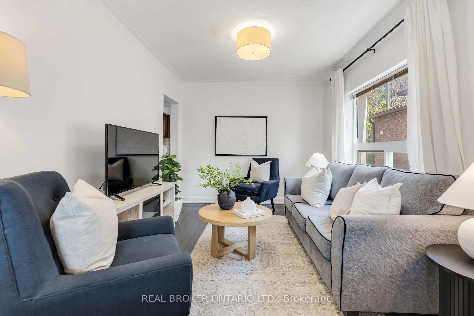 Photo 5 of 57 Scott Road, Toronto, Keelesdale-Eglinton West — HOMEH