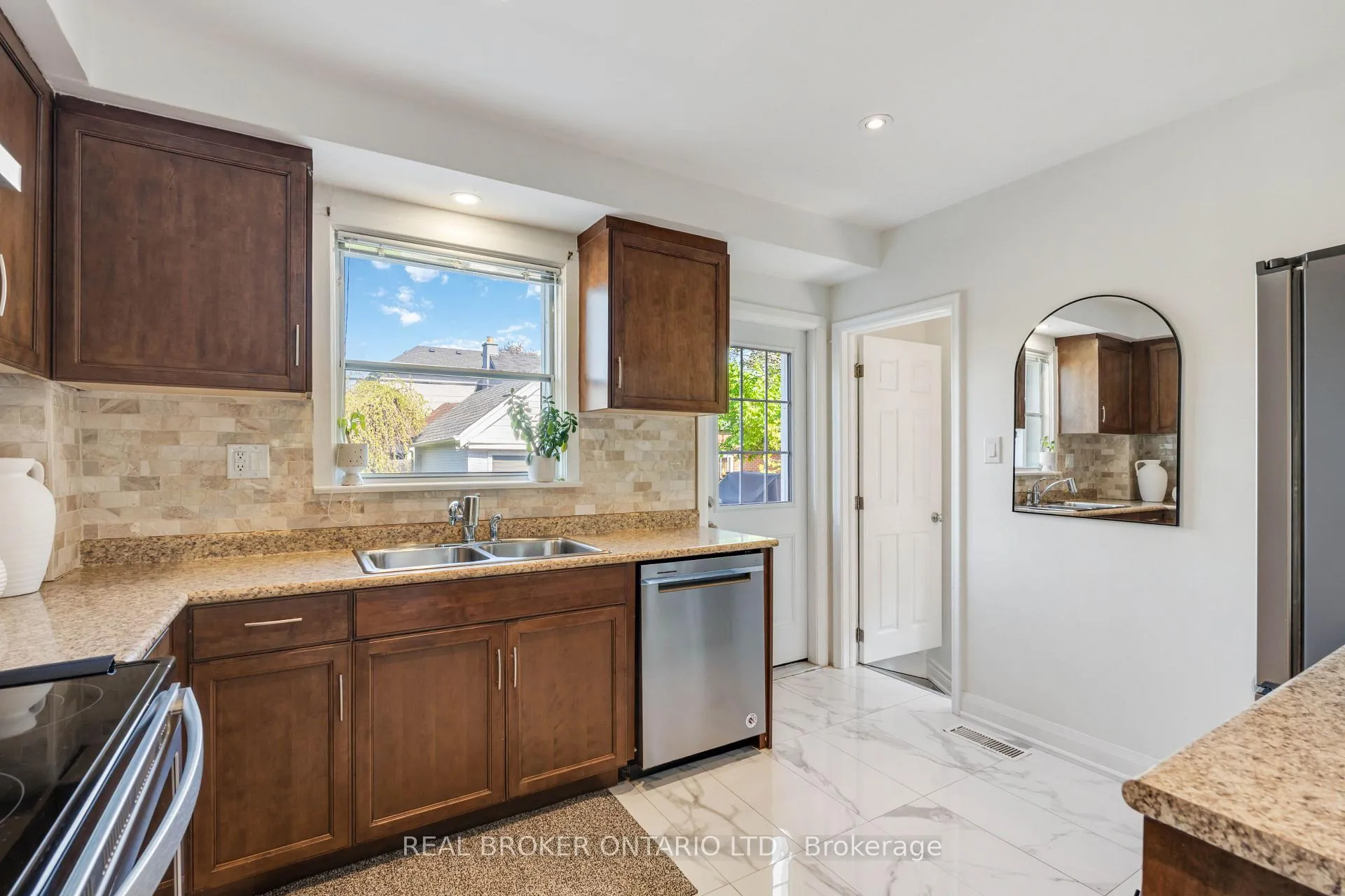 Photo 11 of 57 Scott Road, Toronto, Keelesdale-Eglinton West — HOMEH
