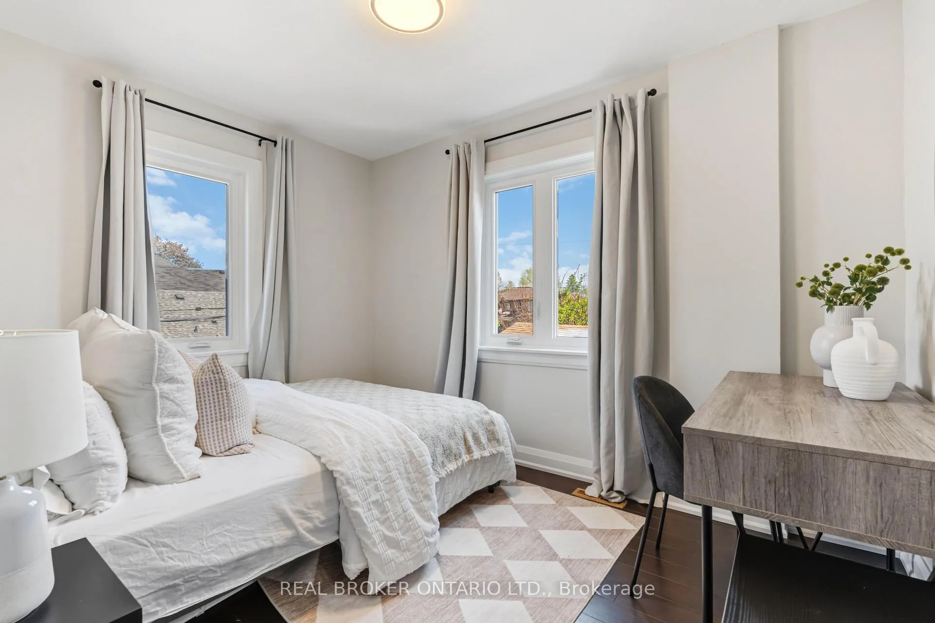 Photo 20 of 57 Scott Road, Toronto, Keelesdale-Eglinton West — HOMEH