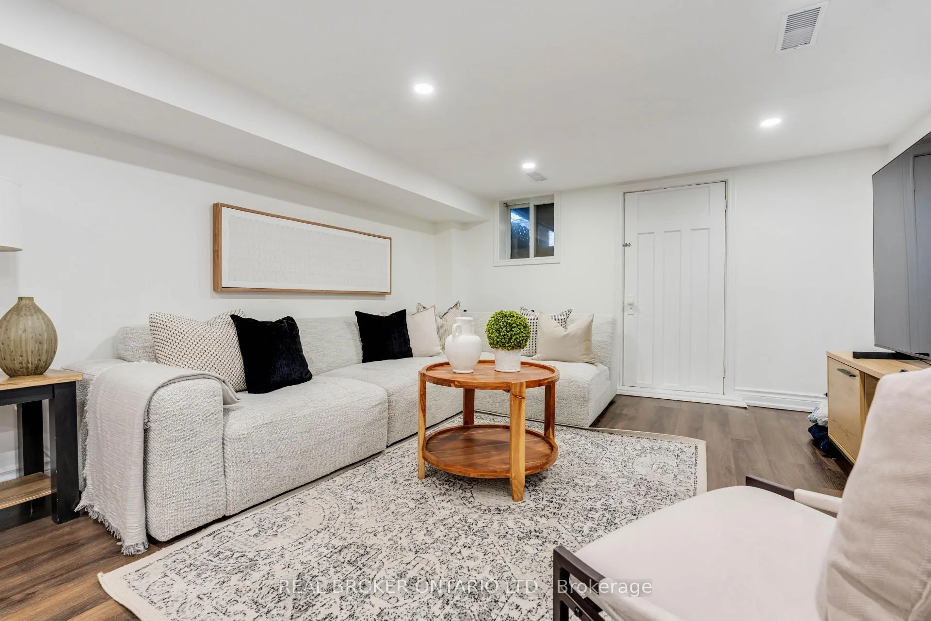 Photo 23 of 57 Scott Road, Toronto, Keelesdale-Eglinton West — HOMEH