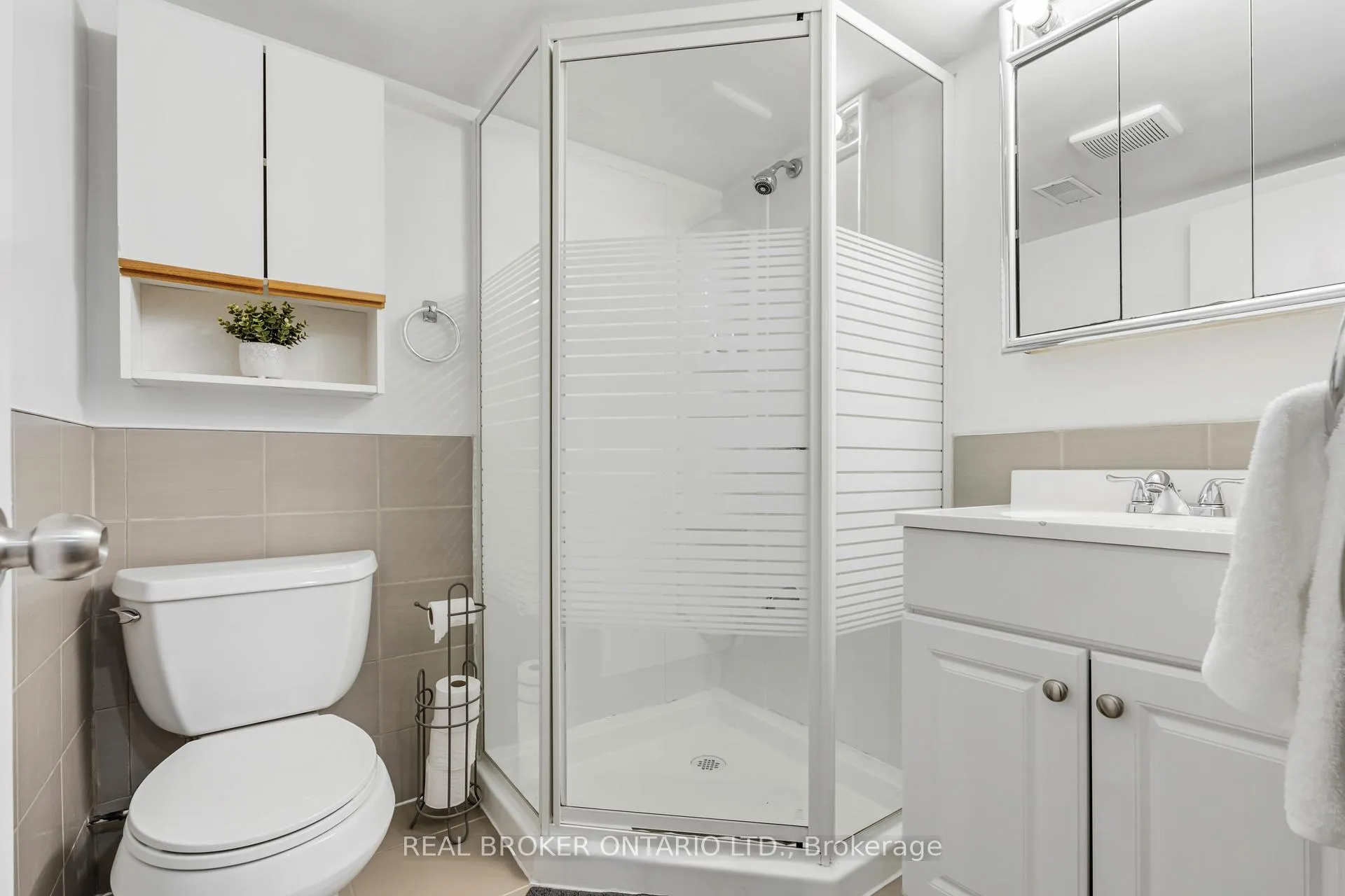 Photo 26 of 57 Scott Road, Toronto, Keelesdale-Eglinton West — HOMEH