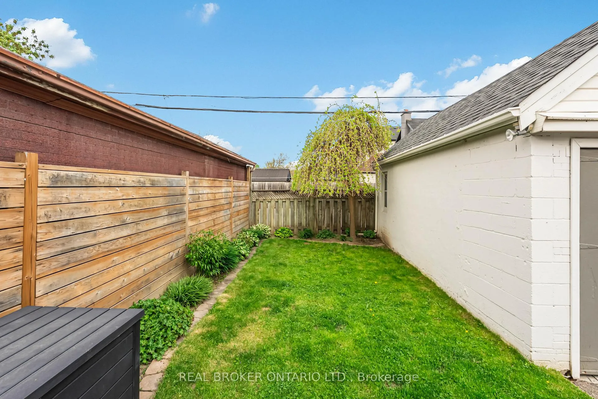 Photo 32 of 57 Scott Road, Toronto, Keelesdale-Eglinton West — HOMEH