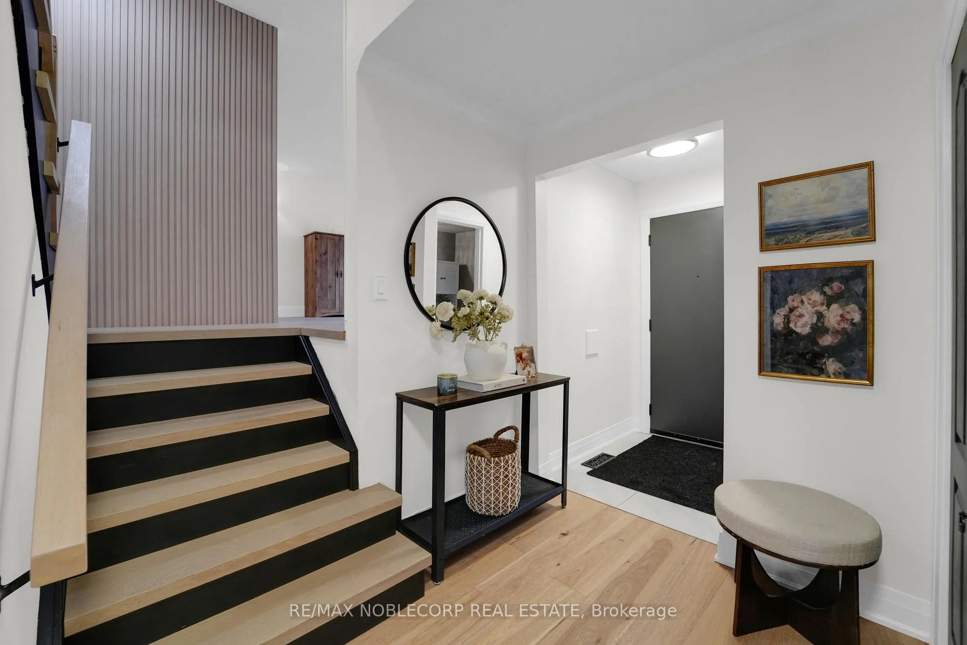 Photo 5 of 115 Elgin Drive, Brampton, Brampton South — HOMEH