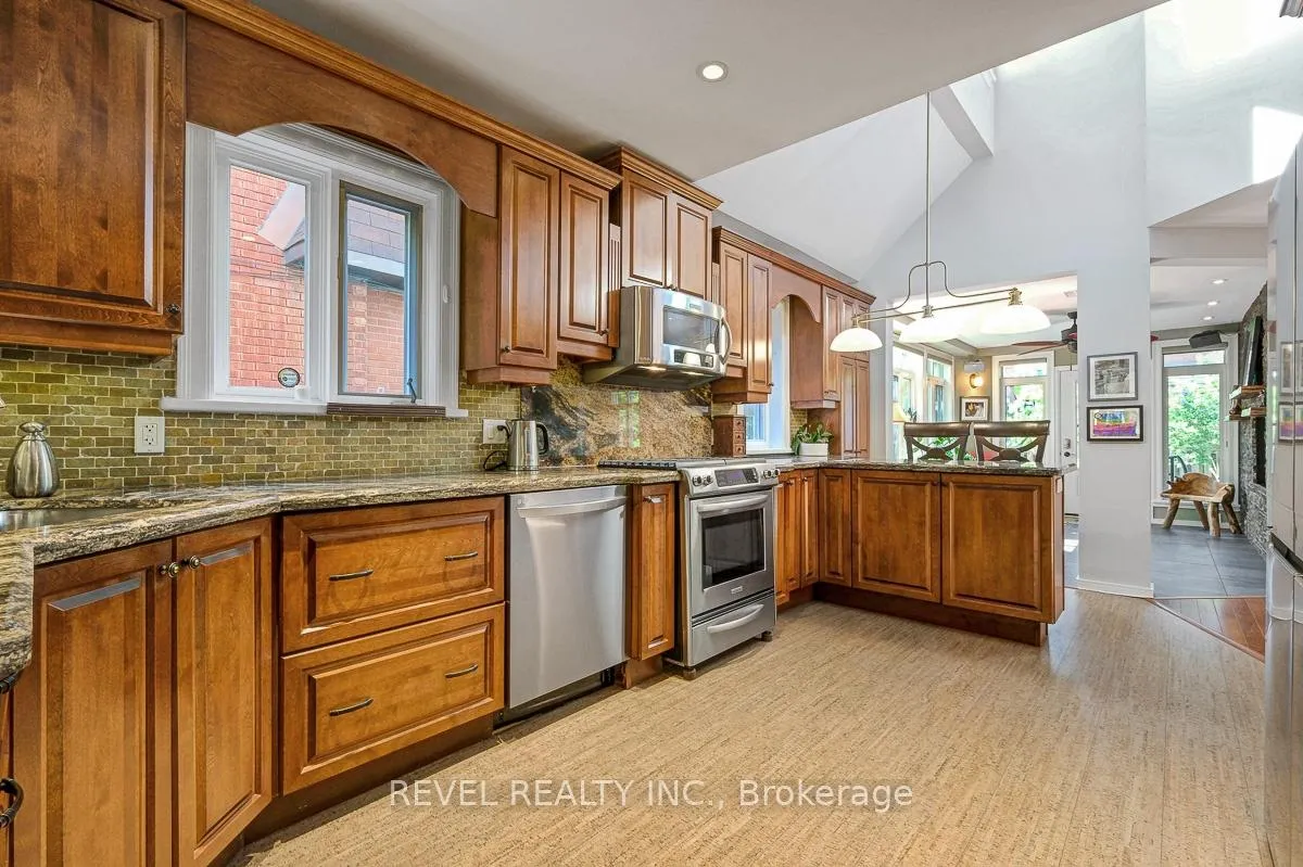 Photo 11 of 381 Third Avenue, Ottawa, Glebe — HOMEH