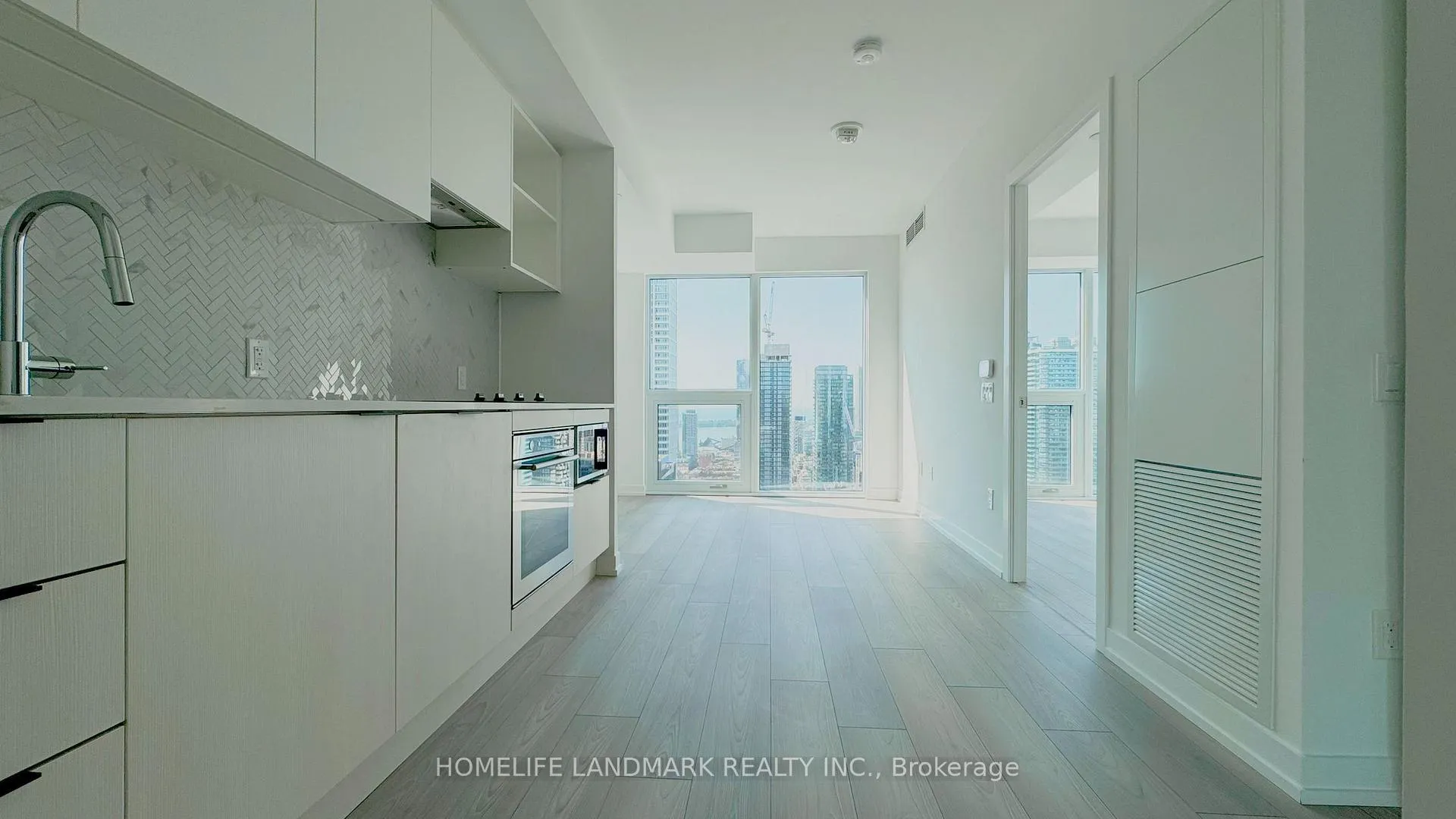 Front of Unit 4006, 82 Dalhousie Street