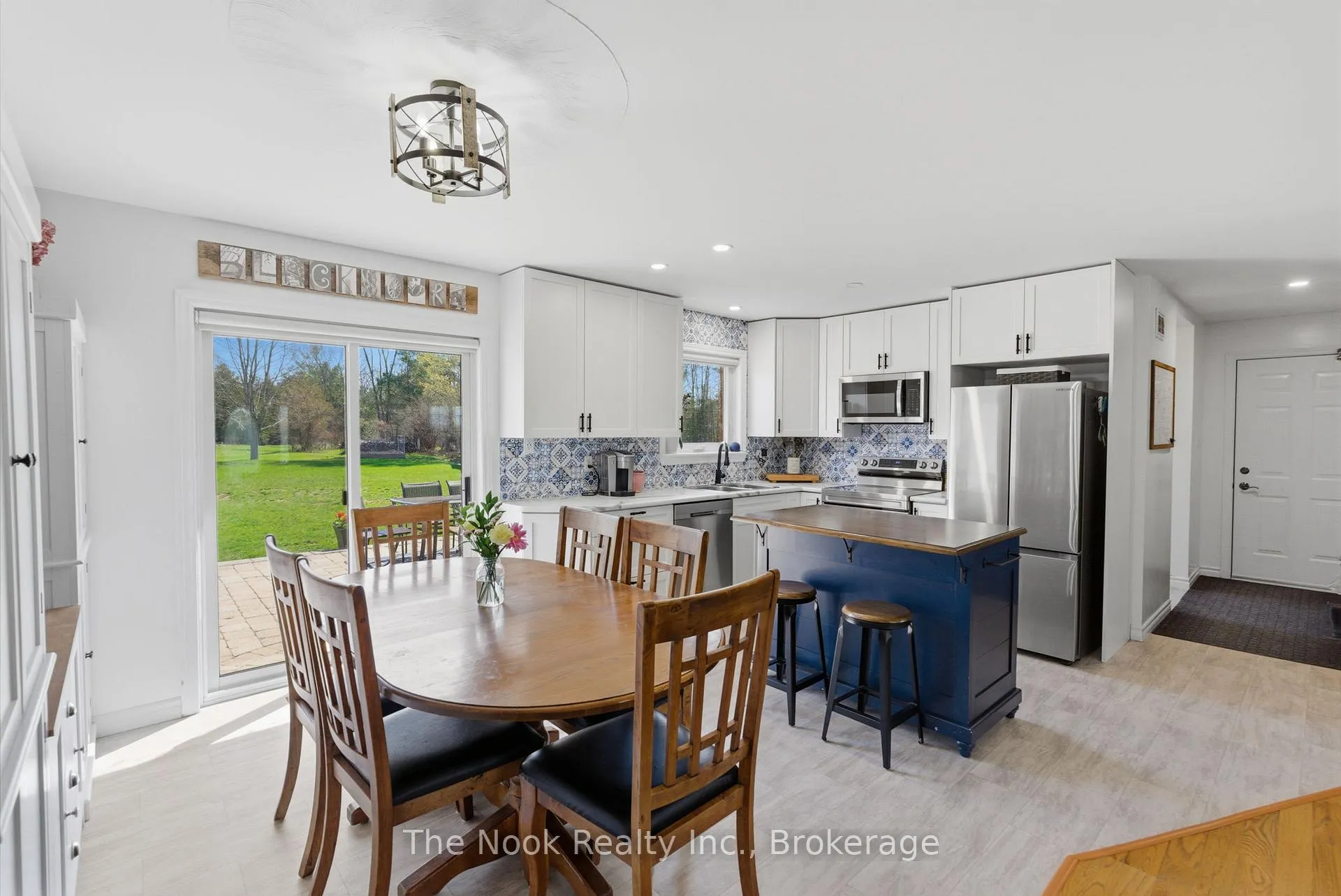 Photo 10 of 1545 Camp Line Road, Douro-Dummer — HOMEH