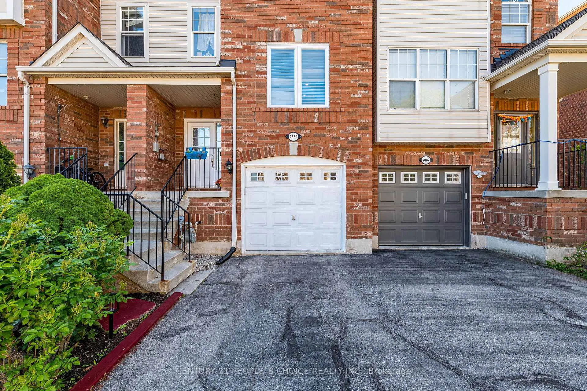 Photo 2 of 2880 Garnethill Way, Oakville, Westmount — HOMEH