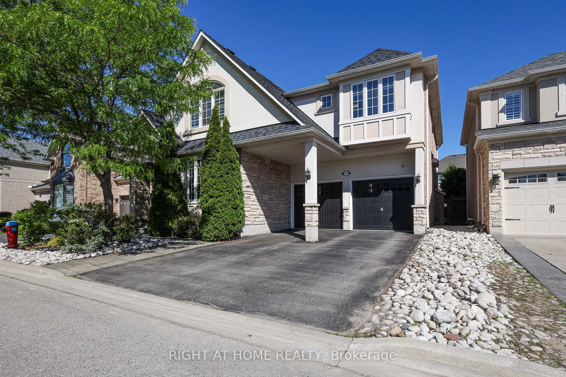 Photo 1 of 978 Cousens Terrace, Milton, Coates — HOMEH