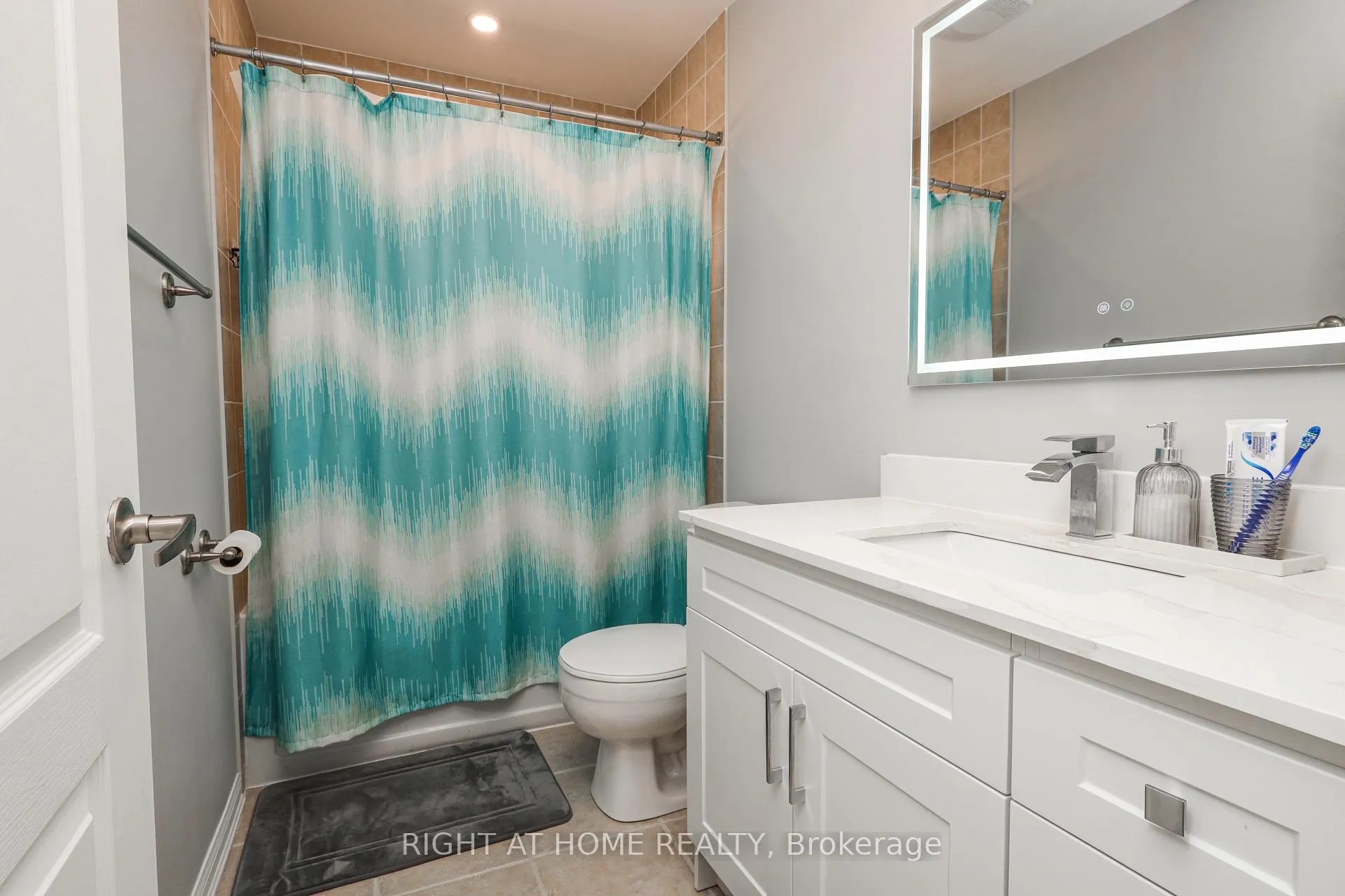 Photo 18 of 978 Cousens Terrace, Milton, Coates — HOMEH