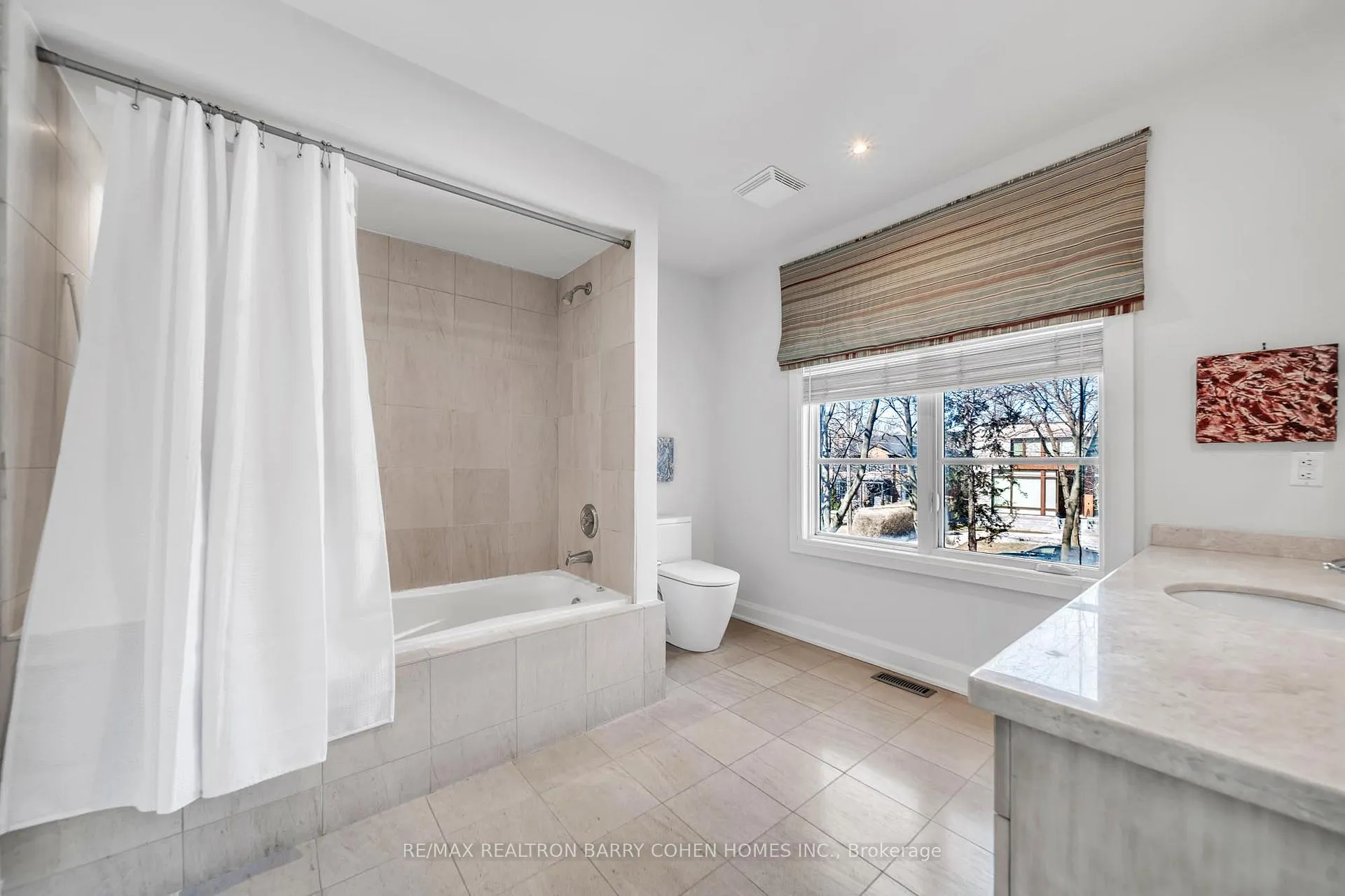 Photo 34 of 74 Esgore Drive, Toronto, Bedford Park-Nortown — HOMEH