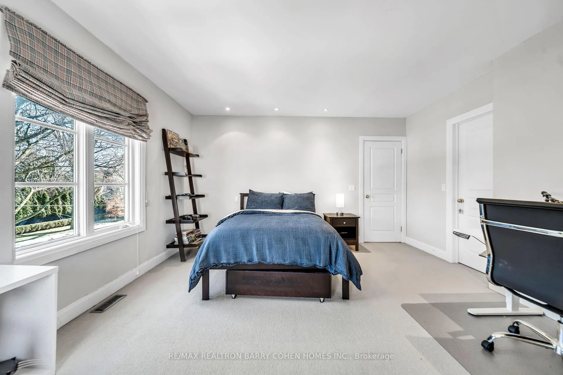 Photo 36 of 74 Esgore Drive, Toronto, Bedford Park-Nortown — HOMEH