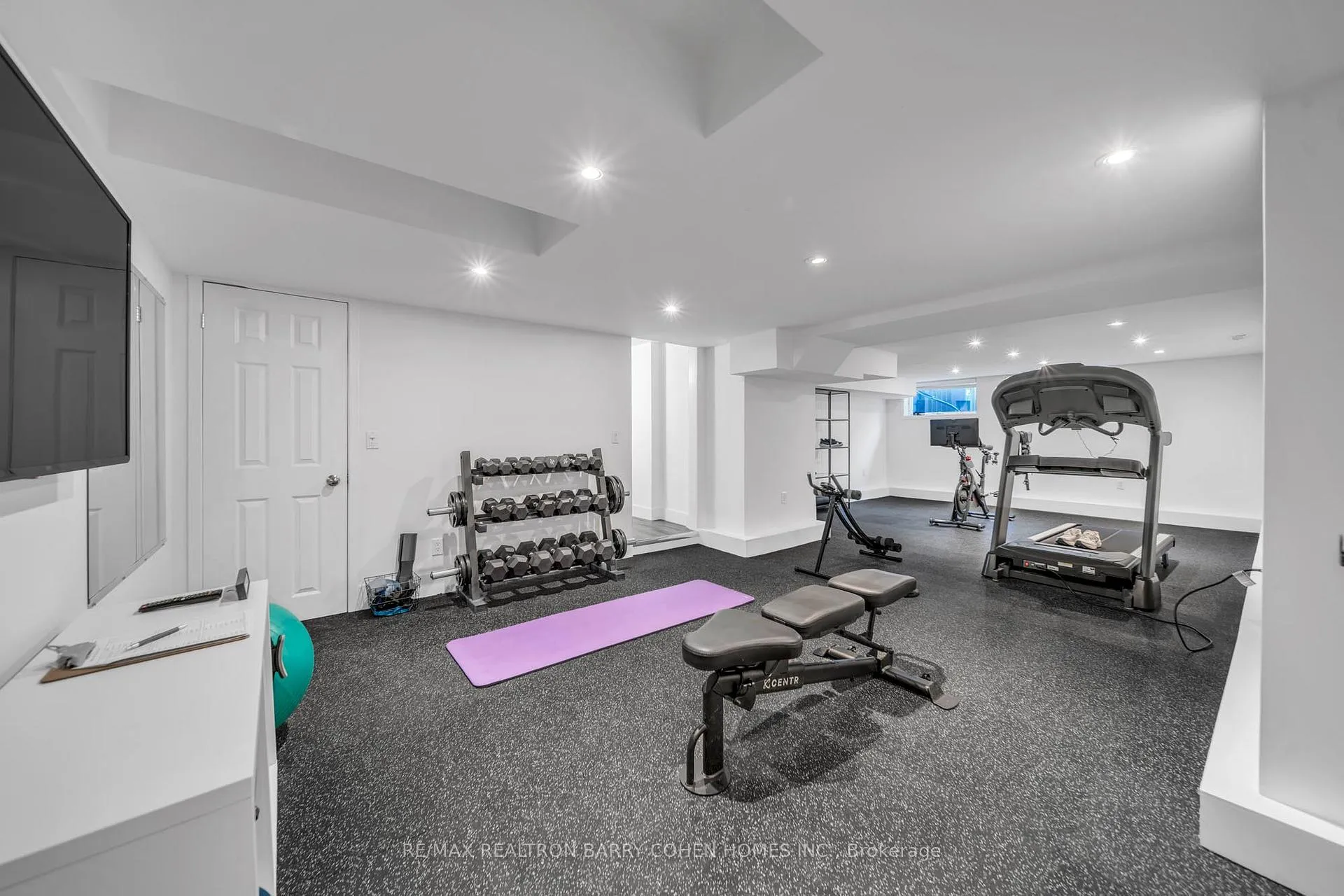 Photo 38 of 74 Esgore Drive, Toronto, Bedford Park-Nortown — HOMEH