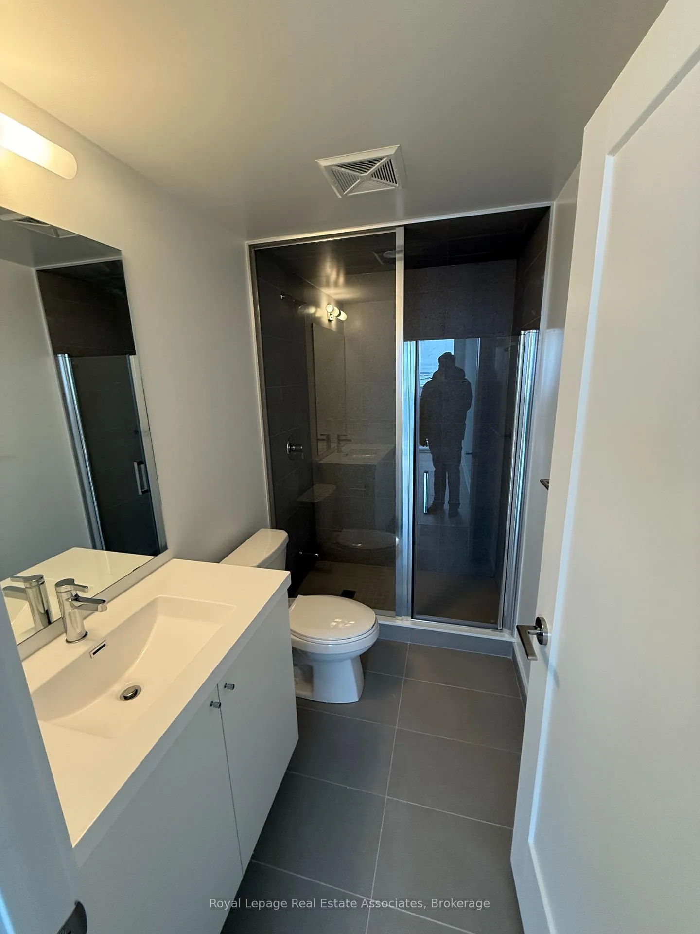 Photo 7 of Unit 2005, 2545 Simcoe Street N, Oshawa, Windfields — HOMEH