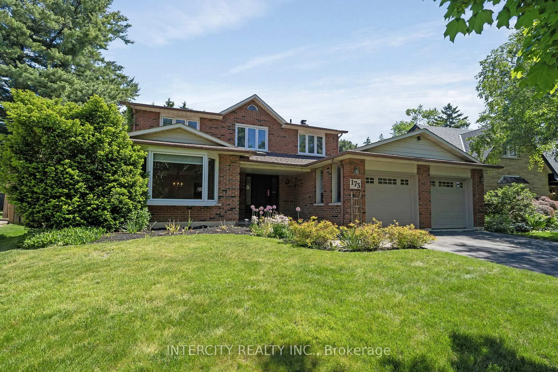 Photo 2 of 173 All Saints Crescent, Oakville, Ford — HOMEH