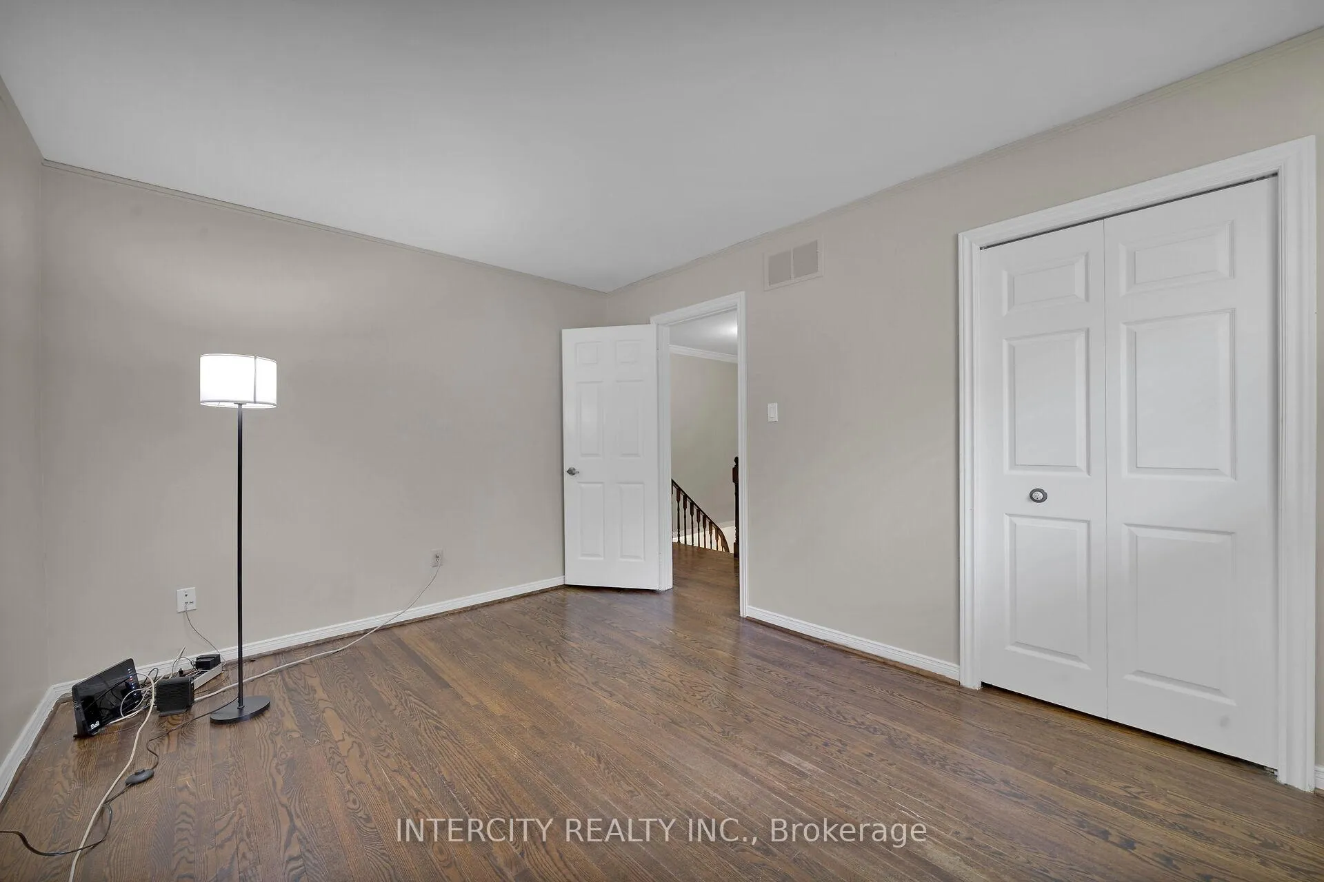 Photo 29 of 173 All Saints Crescent, Oakville, Ford — HOMEH