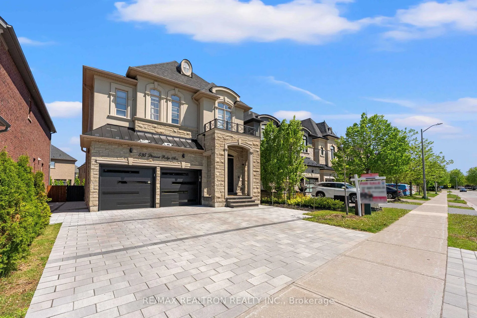 Photo 1 of 595 Pleasant Ridge Avenue, Vaughan, Patterson — HOMEH