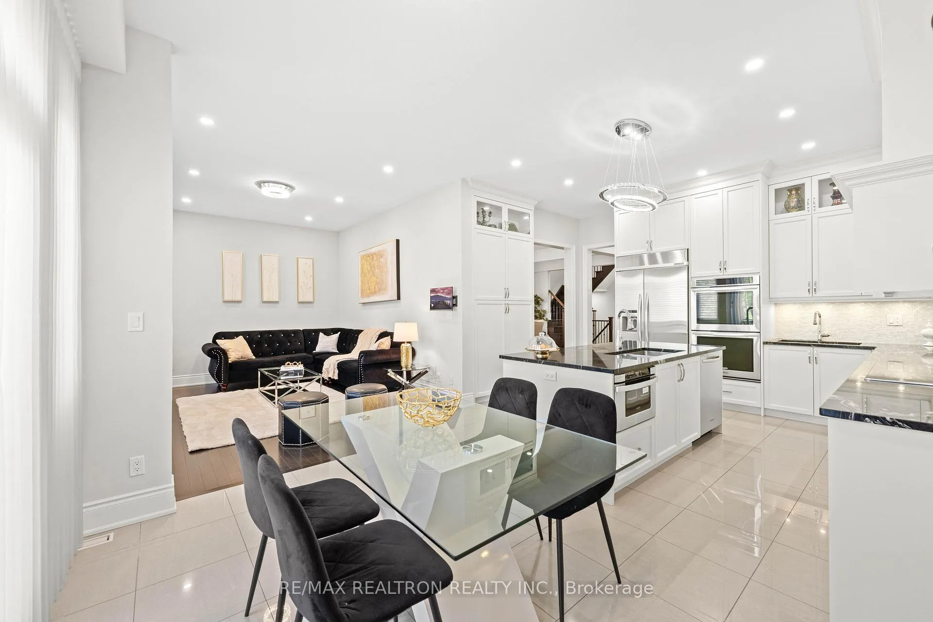 Photo 12 of 595 Pleasant Ridge Avenue, Vaughan, Patterson — HOMEH