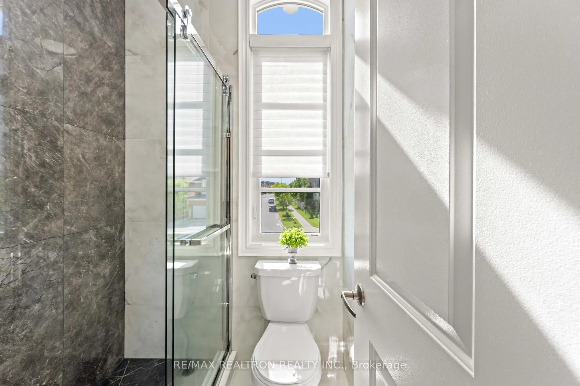 Photo 30 of 595 Pleasant Ridge Avenue, Vaughan, Patterson — HOMEH