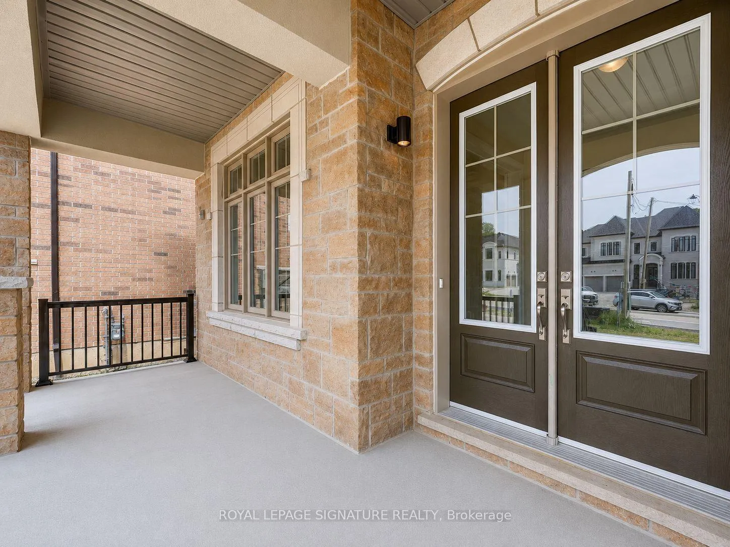 Photo 3 of 67 Enclave Court, Vaughan, Kleinburg — HOMEH