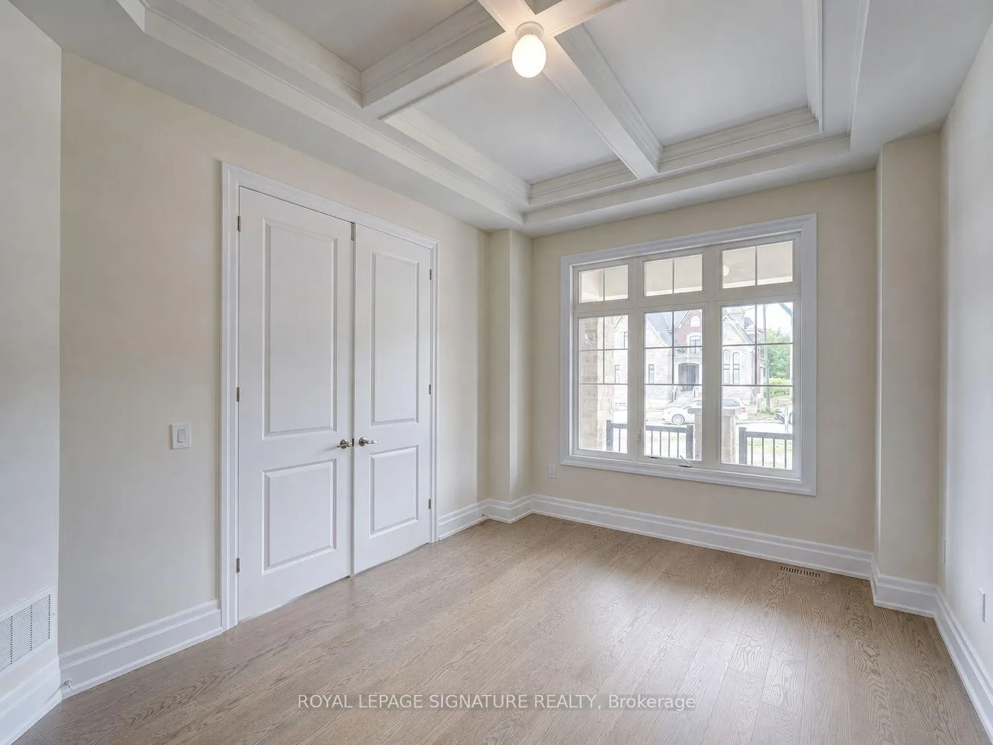 Photo 5 of 67 Enclave Court, Vaughan, Kleinburg — HOMEH