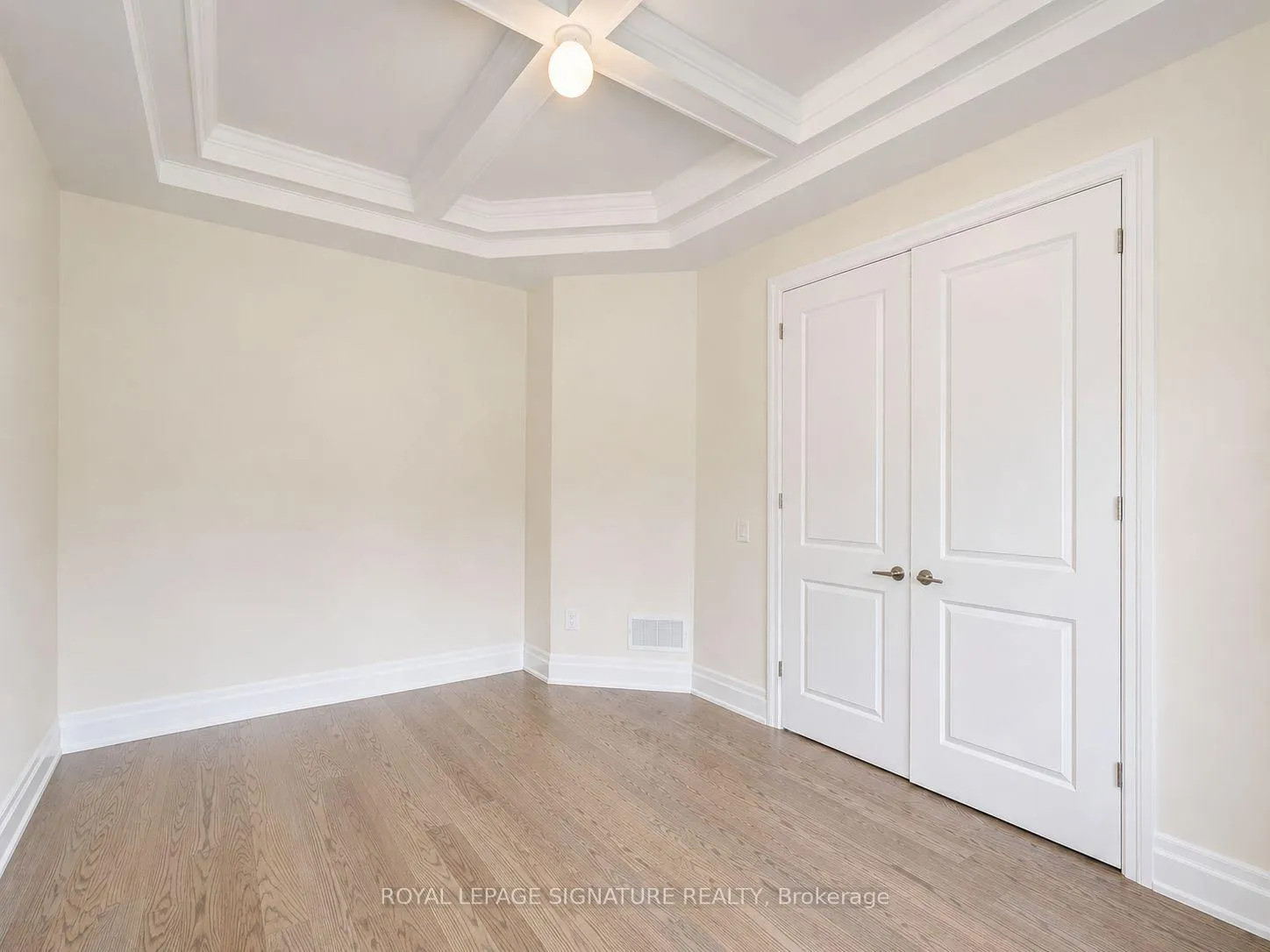 Photo 6 of 67 Enclave Court, Vaughan, Kleinburg — HOMEH