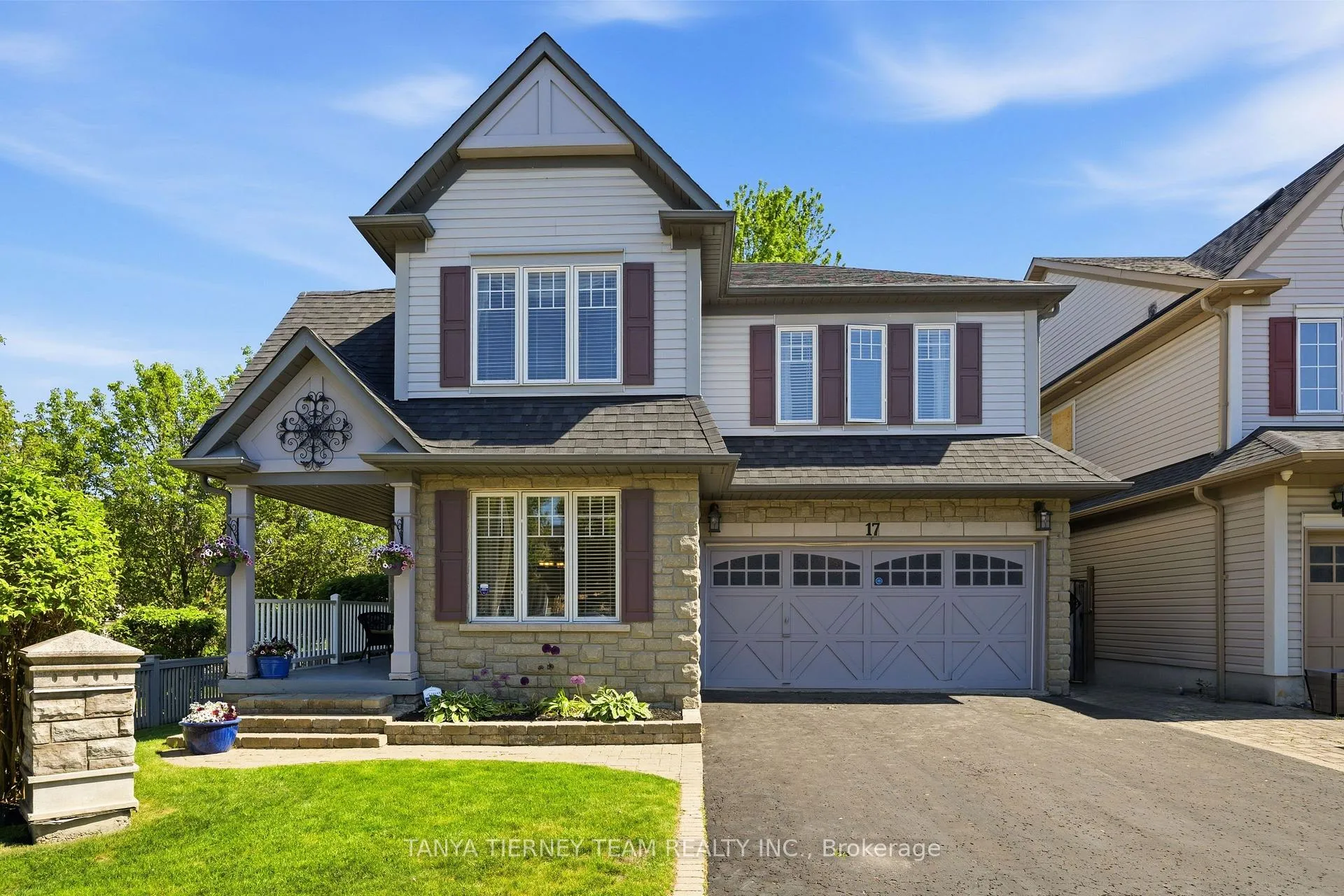 Photo 1 of 17 Robert Attersley Drive E, Whitby, Taunton North — HOMEH