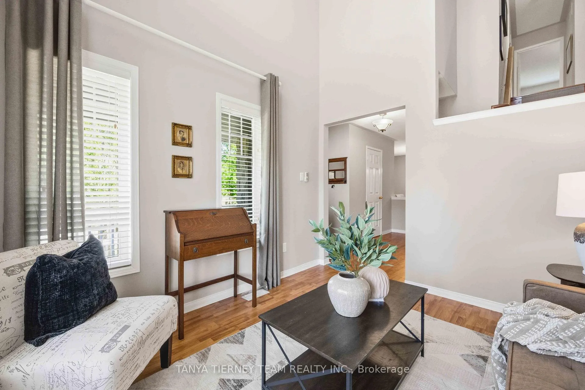 Photo 12 of 17 Robert Attersley Drive E, Whitby, Taunton North — HOMEH