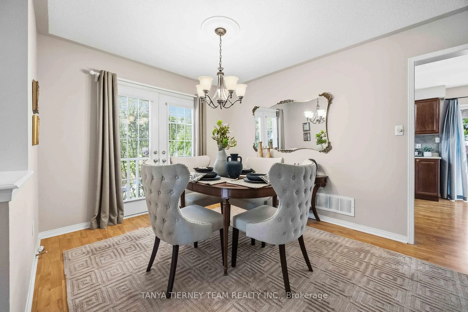 Photo 15 of 17 Robert Attersley Drive E, Whitby, Taunton North — HOMEH
