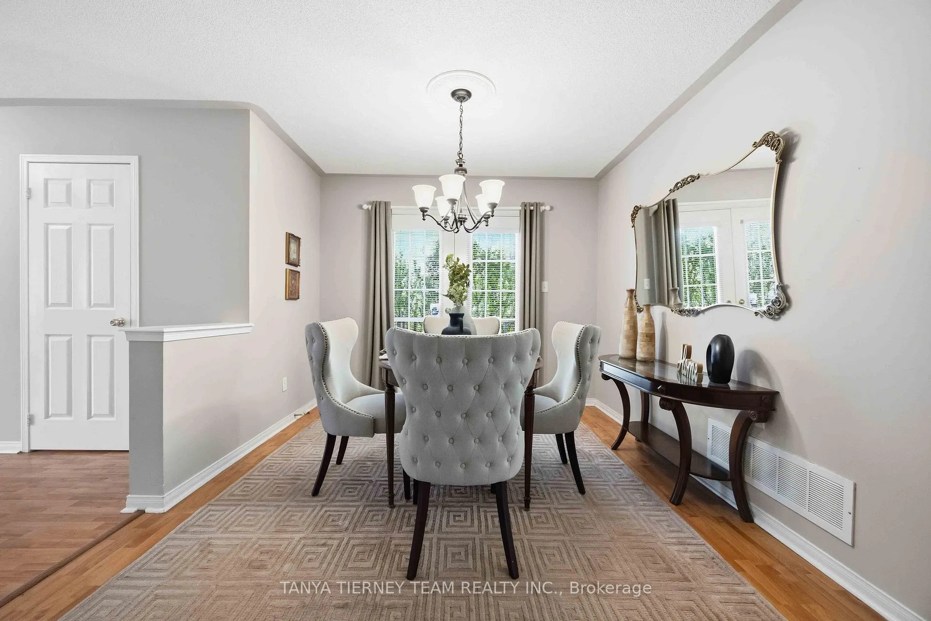 Photo 16 of 17 Robert Attersley Drive E, Whitby, Taunton North — HOMEH