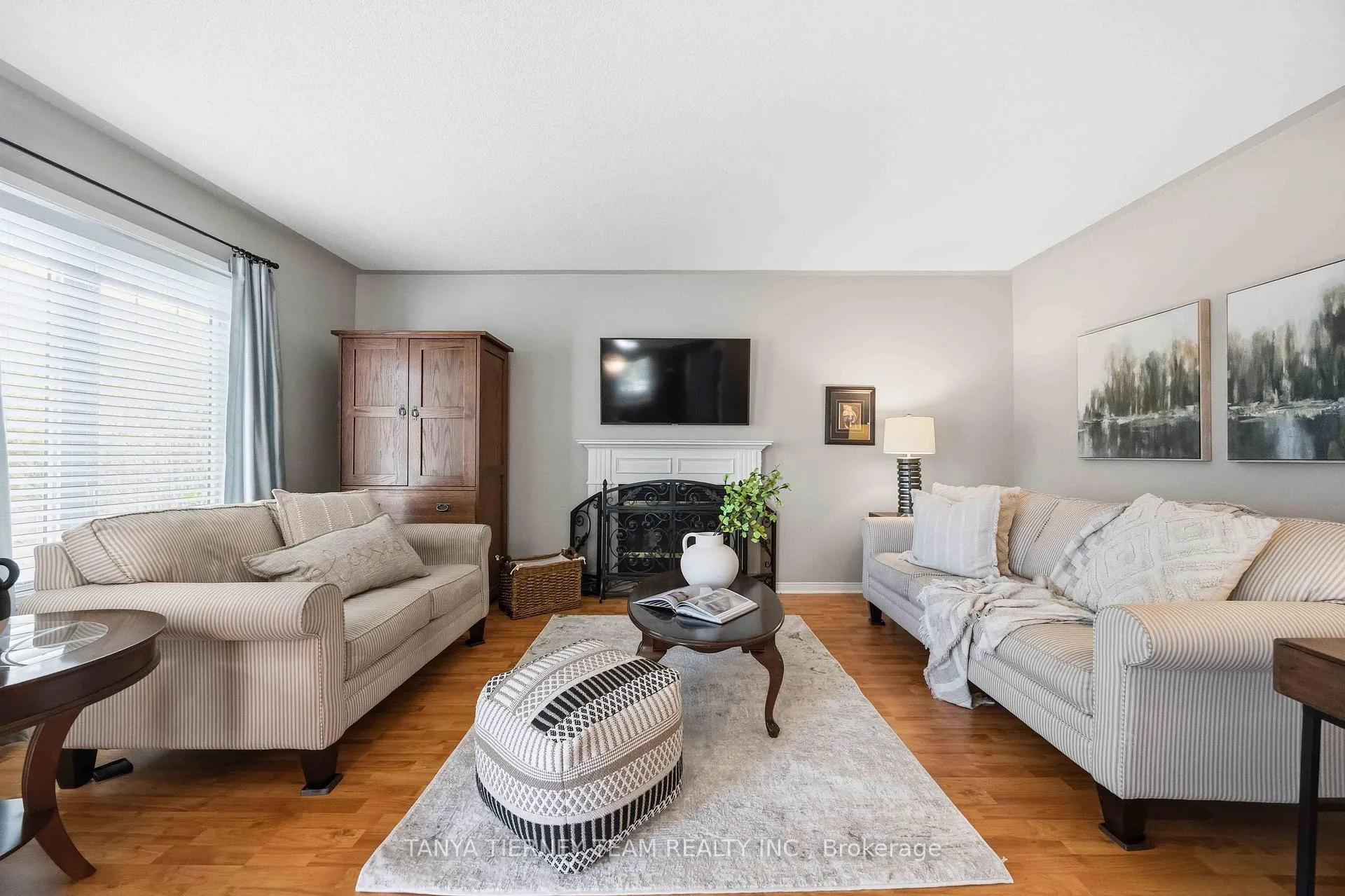 Photo 28 of 17 Robert Attersley Drive E, Whitby, Taunton North — HOMEH
