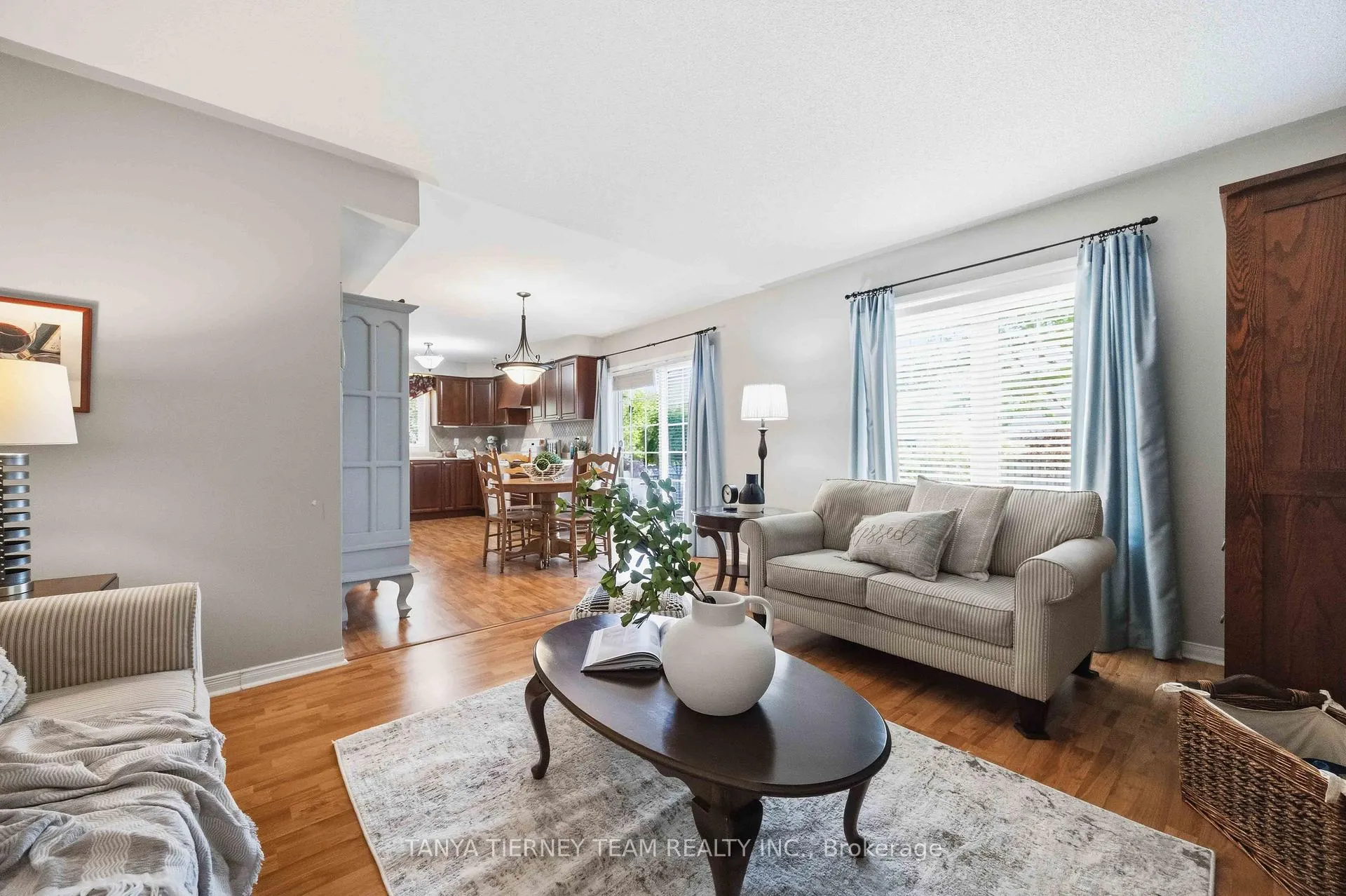 Photo 29 of 17 Robert Attersley Drive E, Whitby, Taunton North — HOMEH