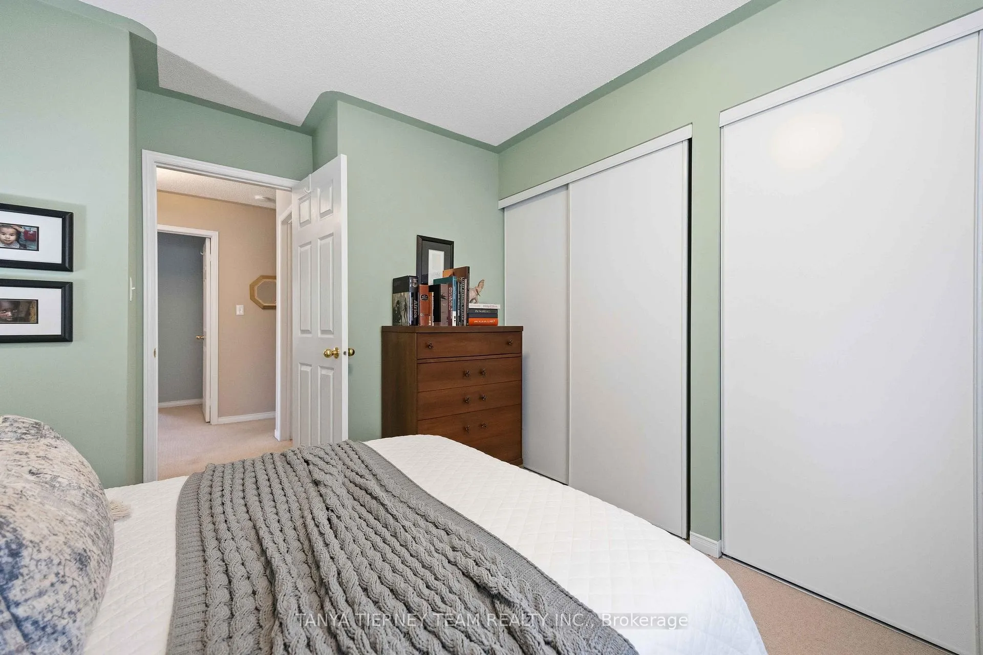 Photo 44 of 17 Robert Attersley Drive E, Whitby, Taunton North — HOMEH