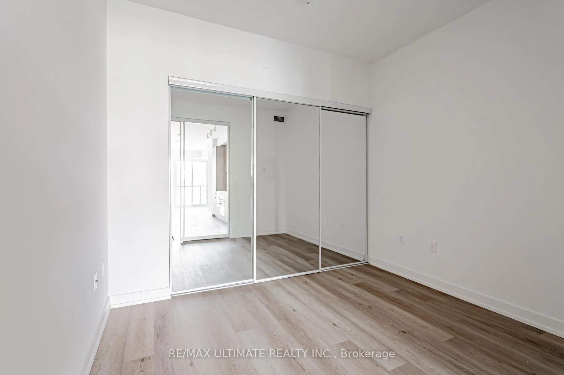 Photo 6 of Unit 1211, 158 Front Street E, Toronto, Moss Park — HOMEH