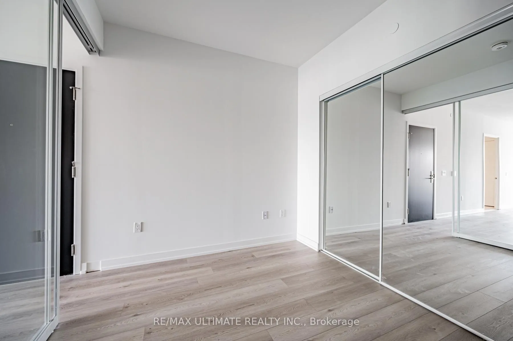 Photo 8 of Unit 1211, 158 Front Street E, Toronto, Moss Park — HOMEH