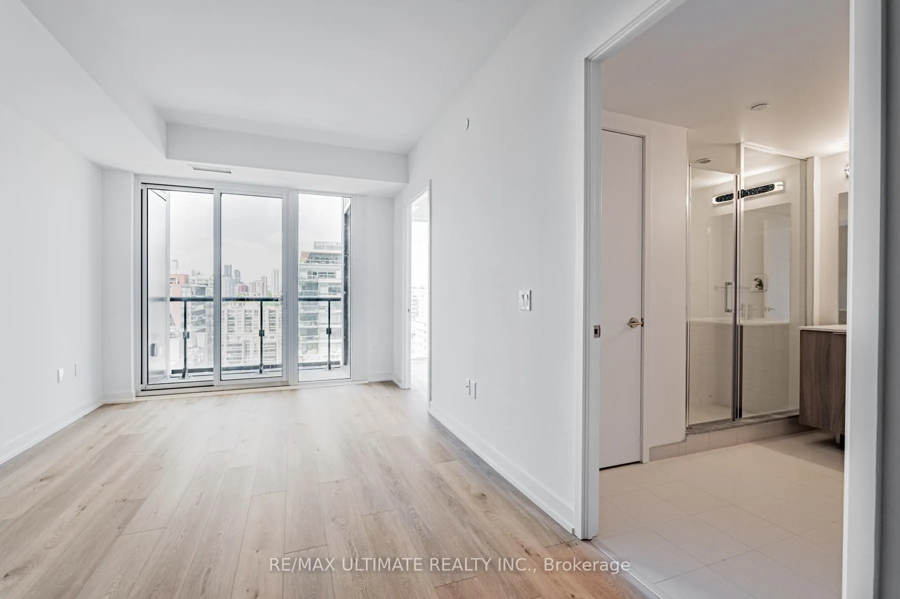 Photo 10 of Unit 1211, 158 Front Street E, Toronto, Moss Park — HOMEH