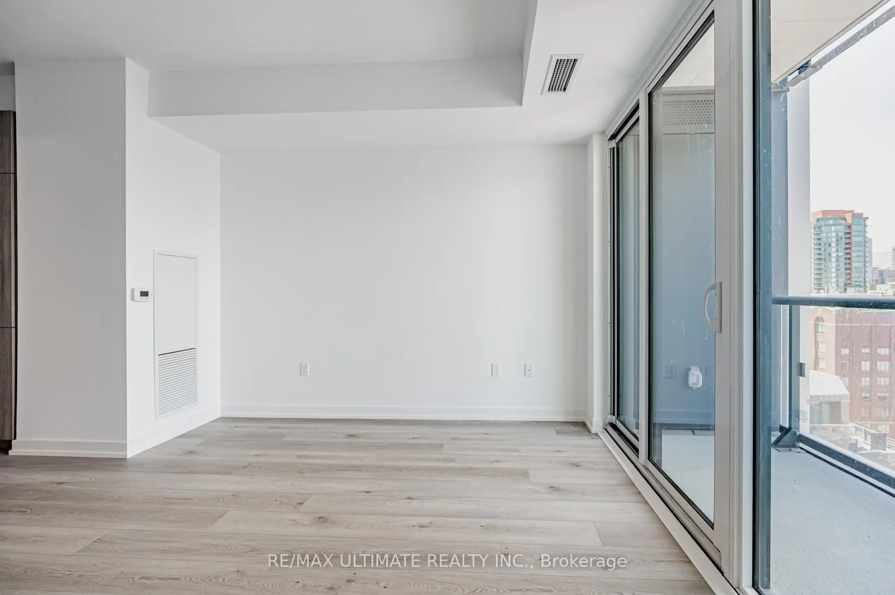Photo 14 of Unit 1211, 158 Front Street E, Toronto, Moss Park — HOMEH