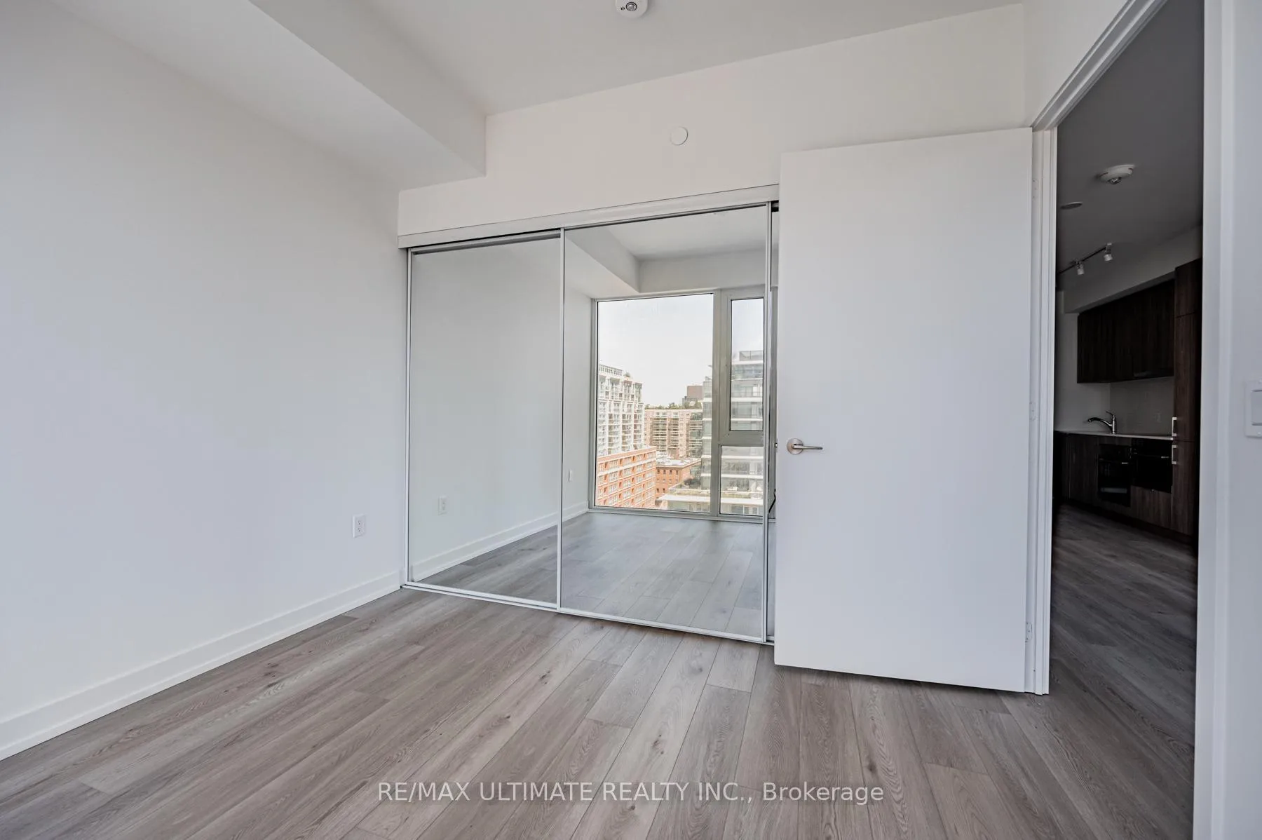 Photo 18 of Unit 1211, 158 Front Street E, Toronto, Moss Park — HOMEH